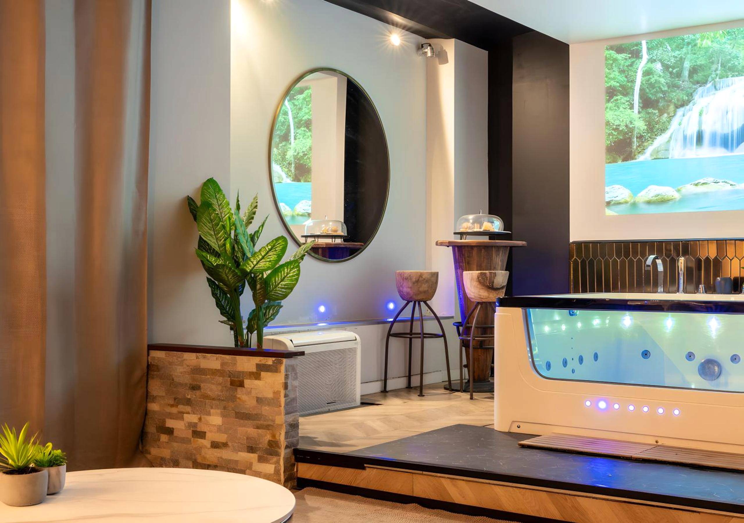 Autre vue interieure - Suite toute équipée Jacuzzi privé - Nîmes
