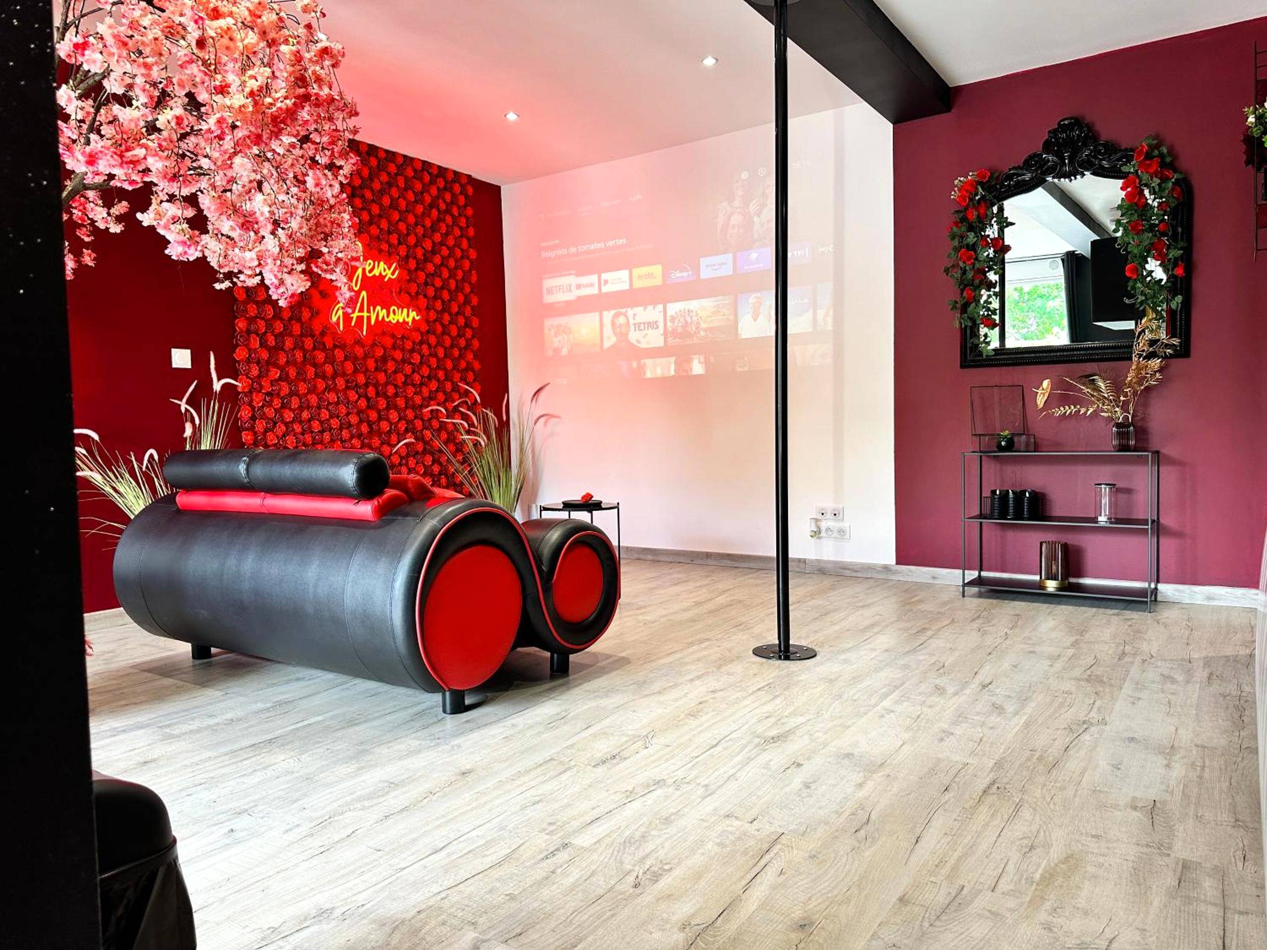 Photo du logement - Suite Jeux d’Amour Jacuzzi / Love Room