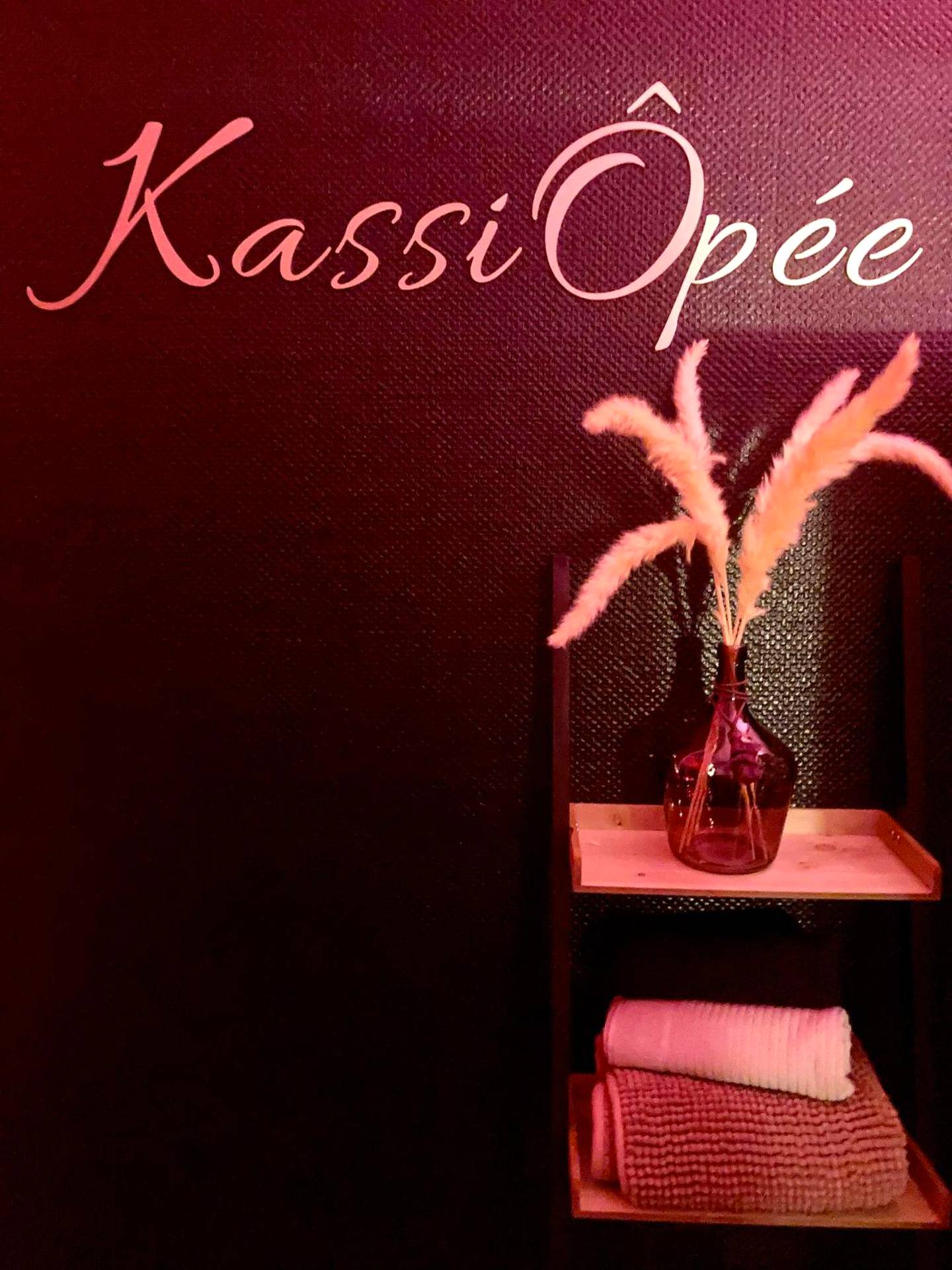 Photo du logement - SUITE KASSIOPEE, romantisme, balnéo, sauna