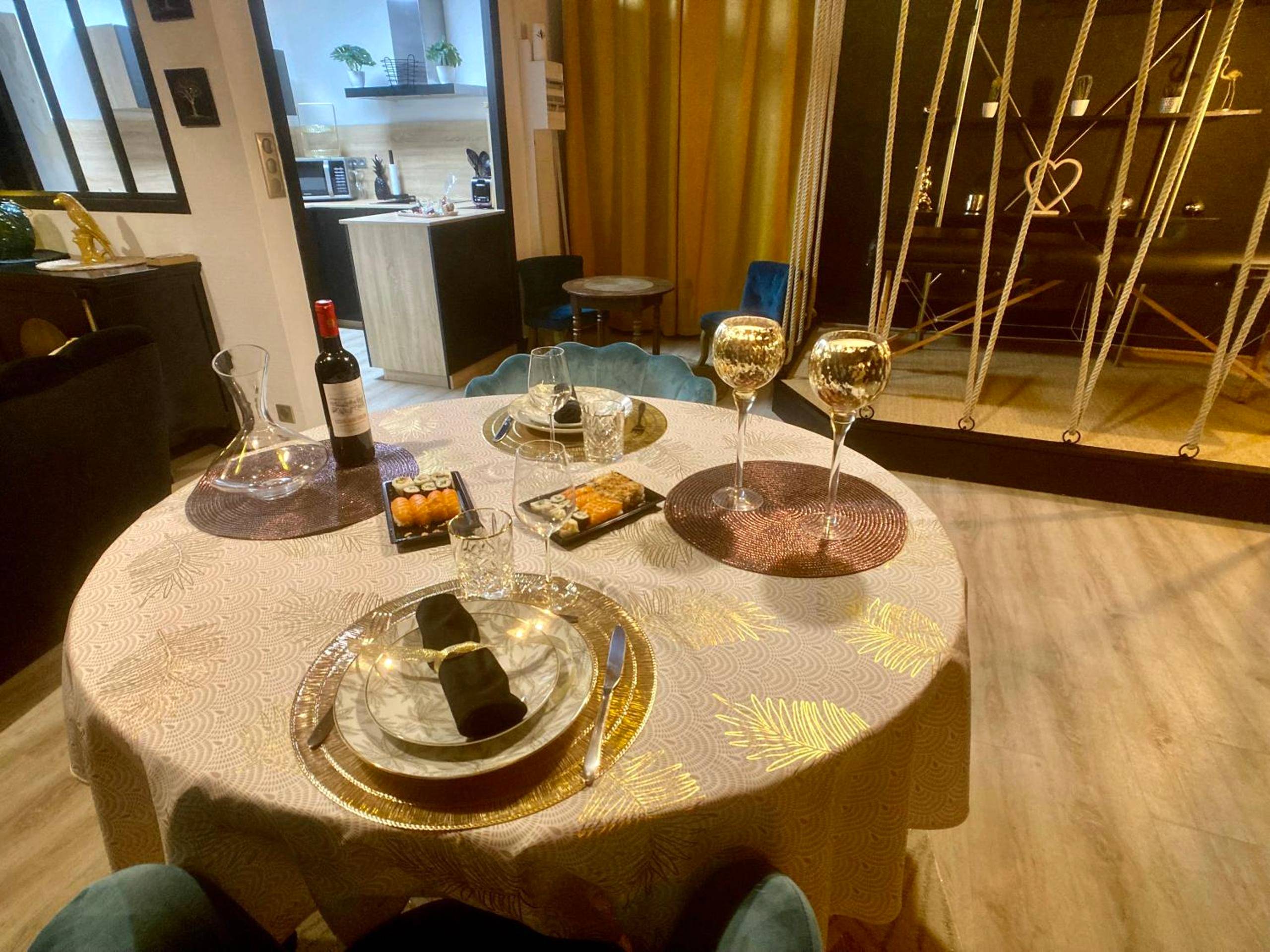 Photo du logement - SUITE KASSIOPEE, romantisme, balnéo, sauna