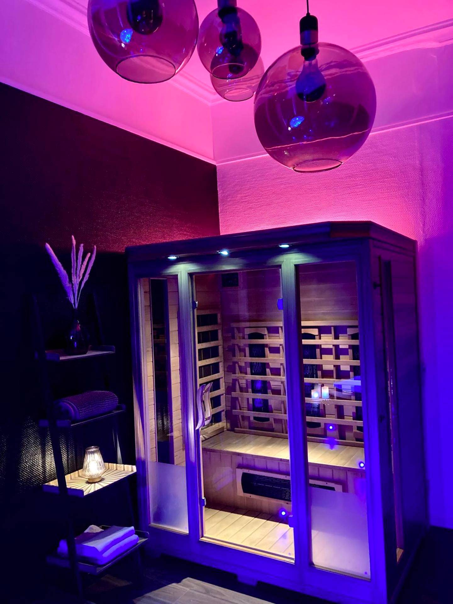 Photo du logement - SUITE KASSIOPEE, romantisme, balnéo, sauna