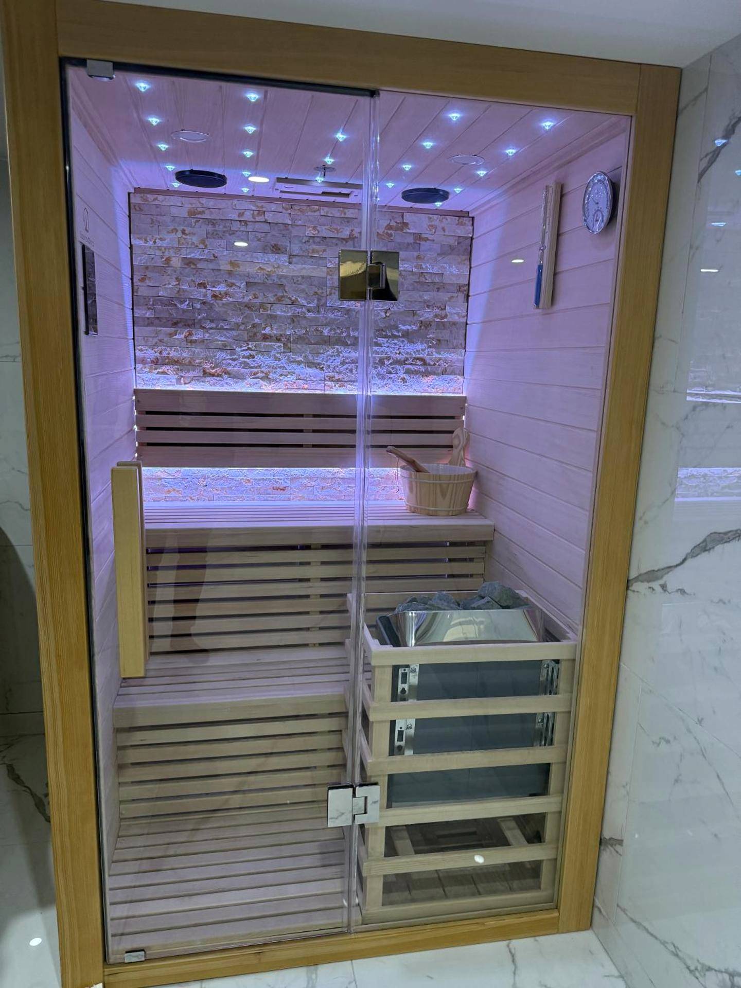 Photo du logement - Suite KING Size SAUNA JACUZZI - Lisieux