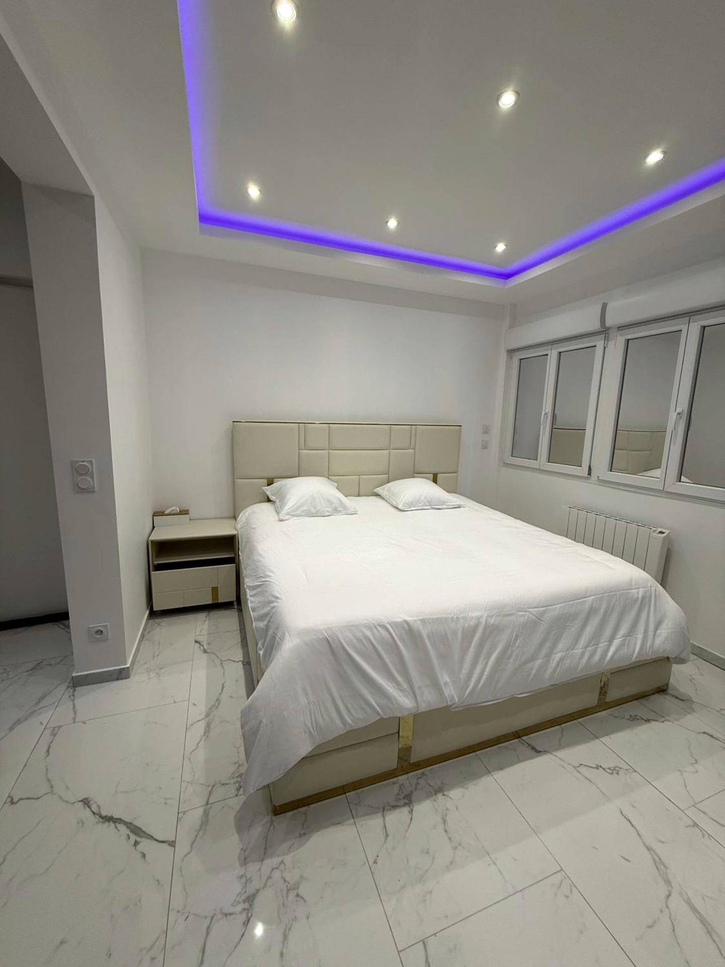 Photo du logement - Suite KING Size SAUNA JACUZZI - Lisieux