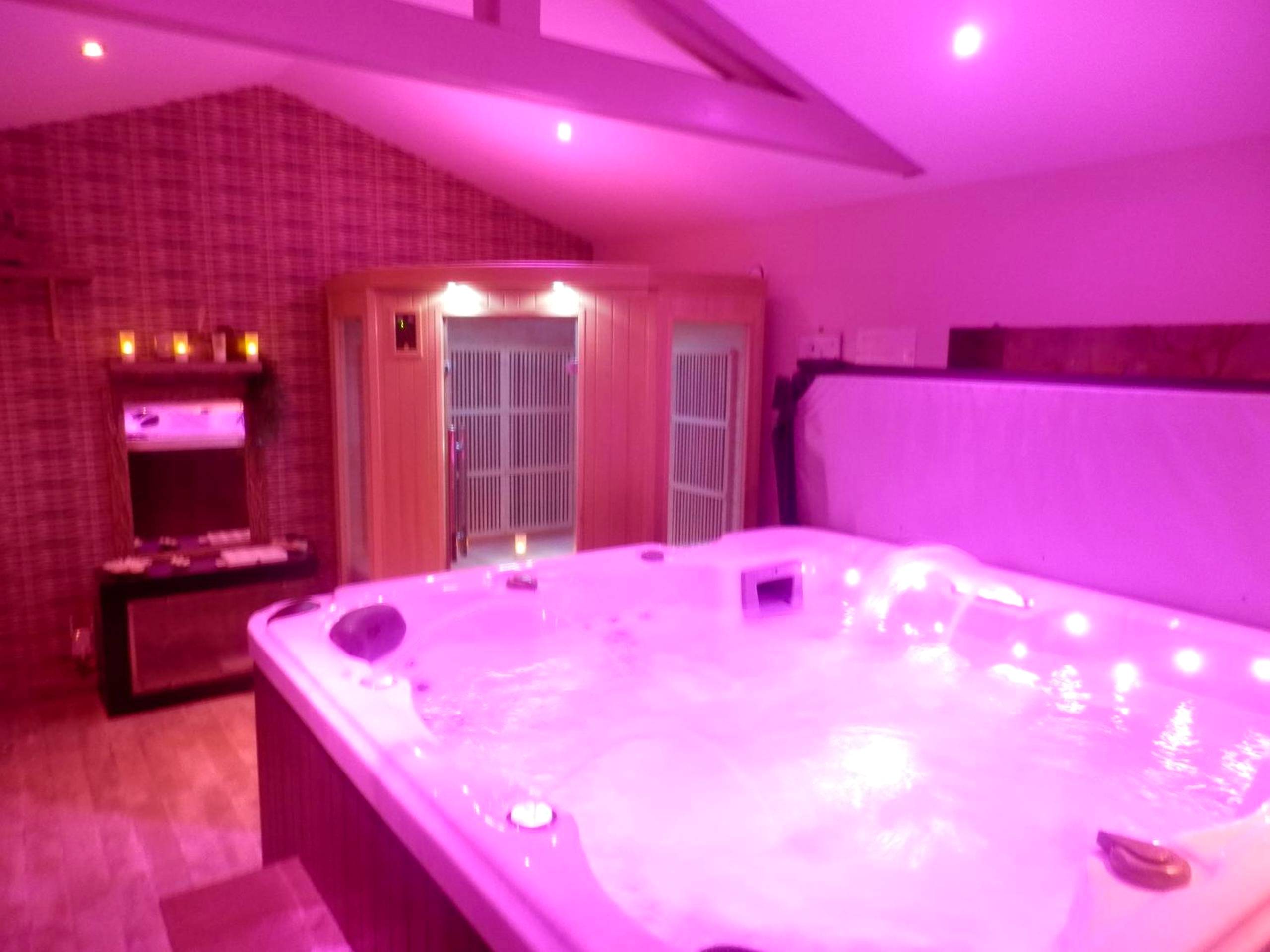 Autre vue interieure - Suite luxe avec sauna et jacuzzi privée - Lambesc