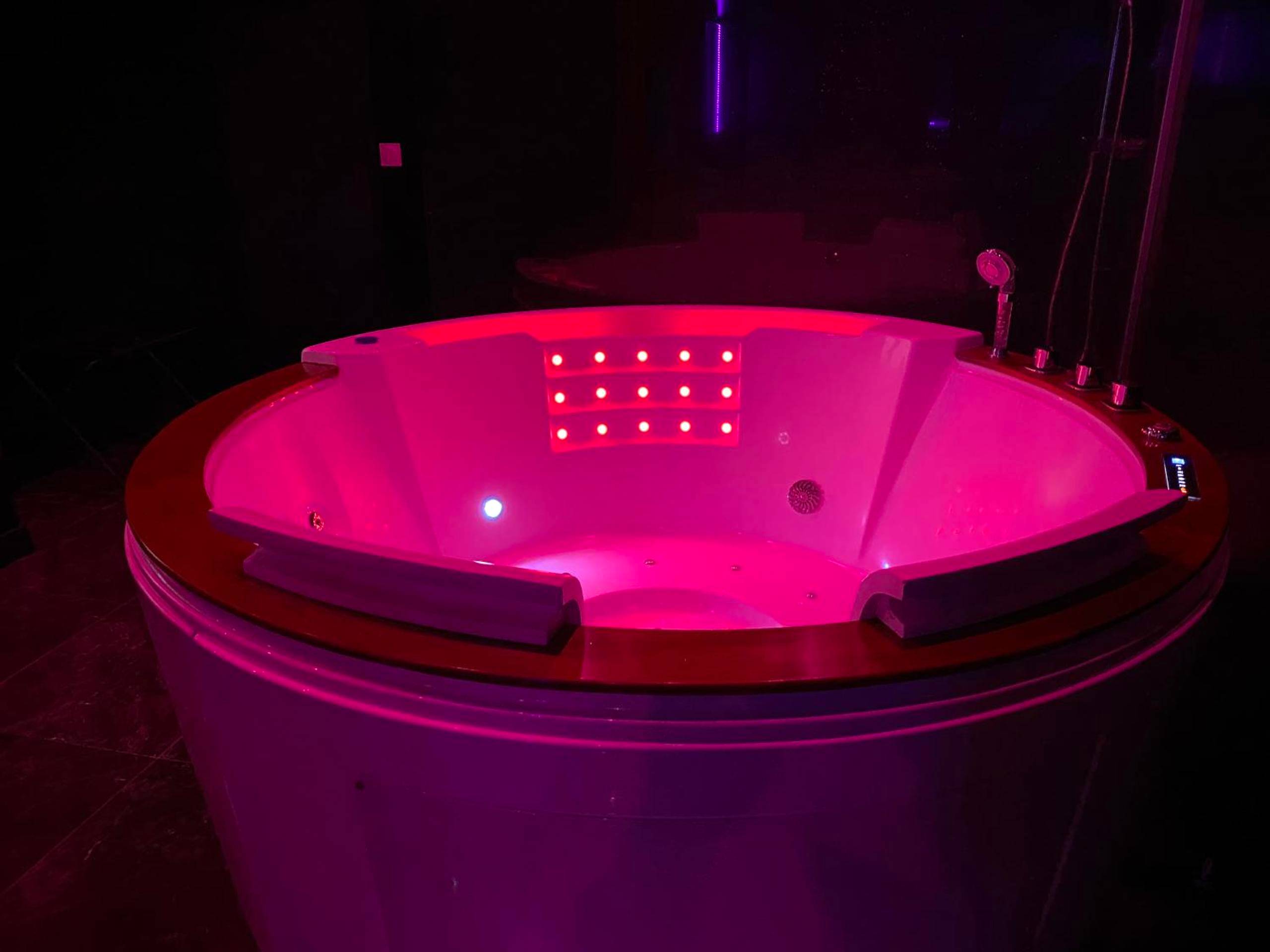 Photo du logement - La Suite Marylin, Loft de 90m2 avec Sauna et Jacuzzi