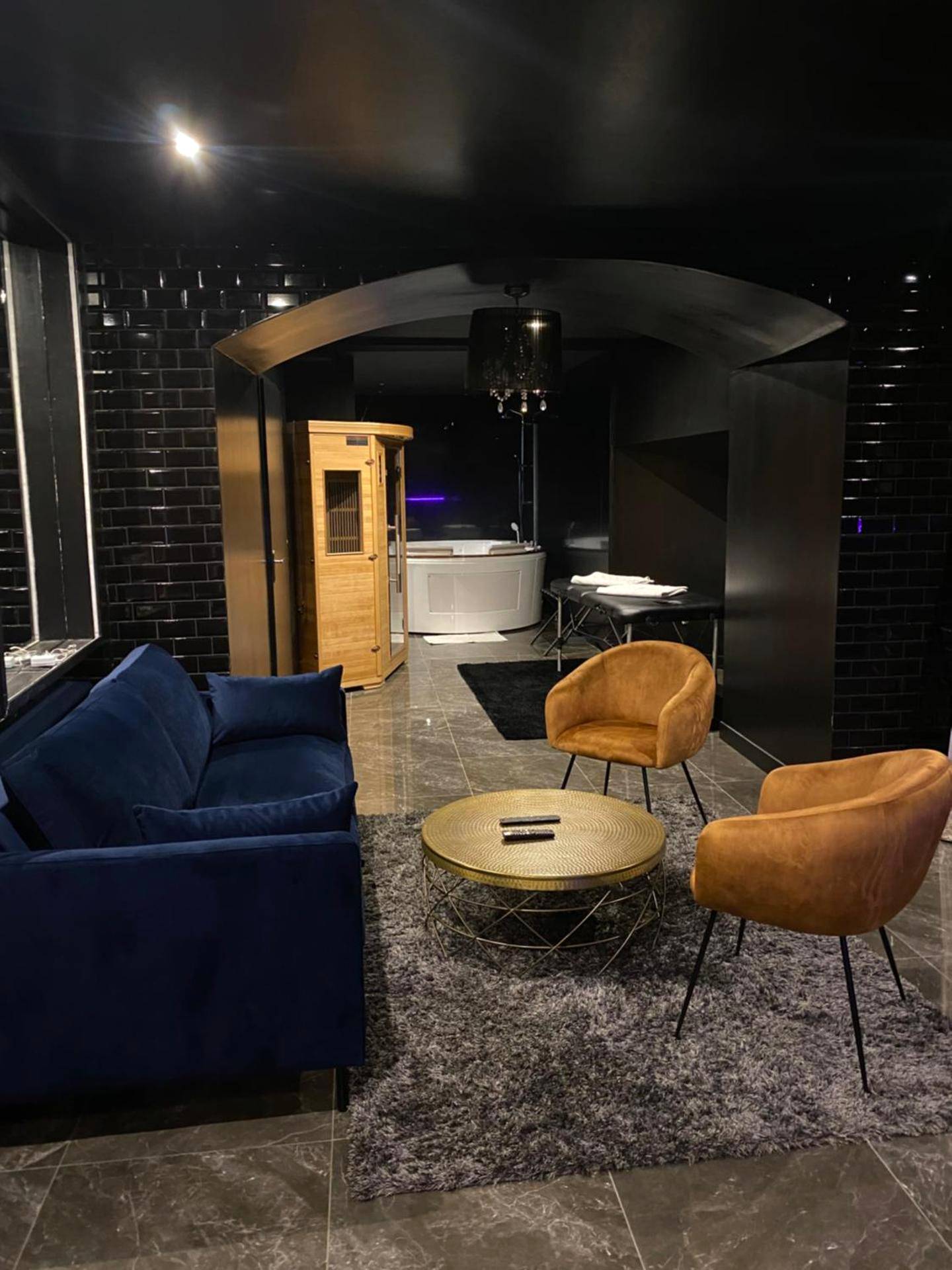 Photo du logement - La Suite Marylin, Loft de 90m2 avec Sauna et Jacuzzi