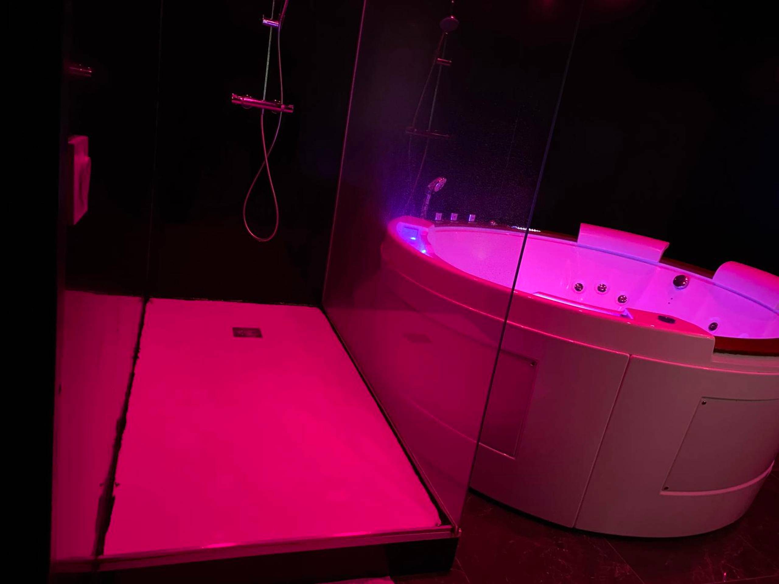 Photo du logement - La Suite Marylin, Loft de 90m2 avec Sauna et Jacuzzi