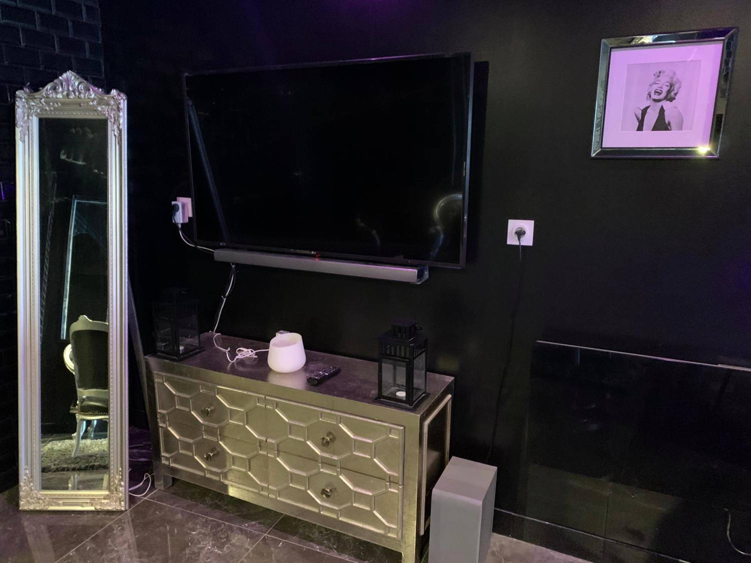 Photo du logement - La Suite Marylin, Loft de 90m2 avec Sauna et Jacuzzi