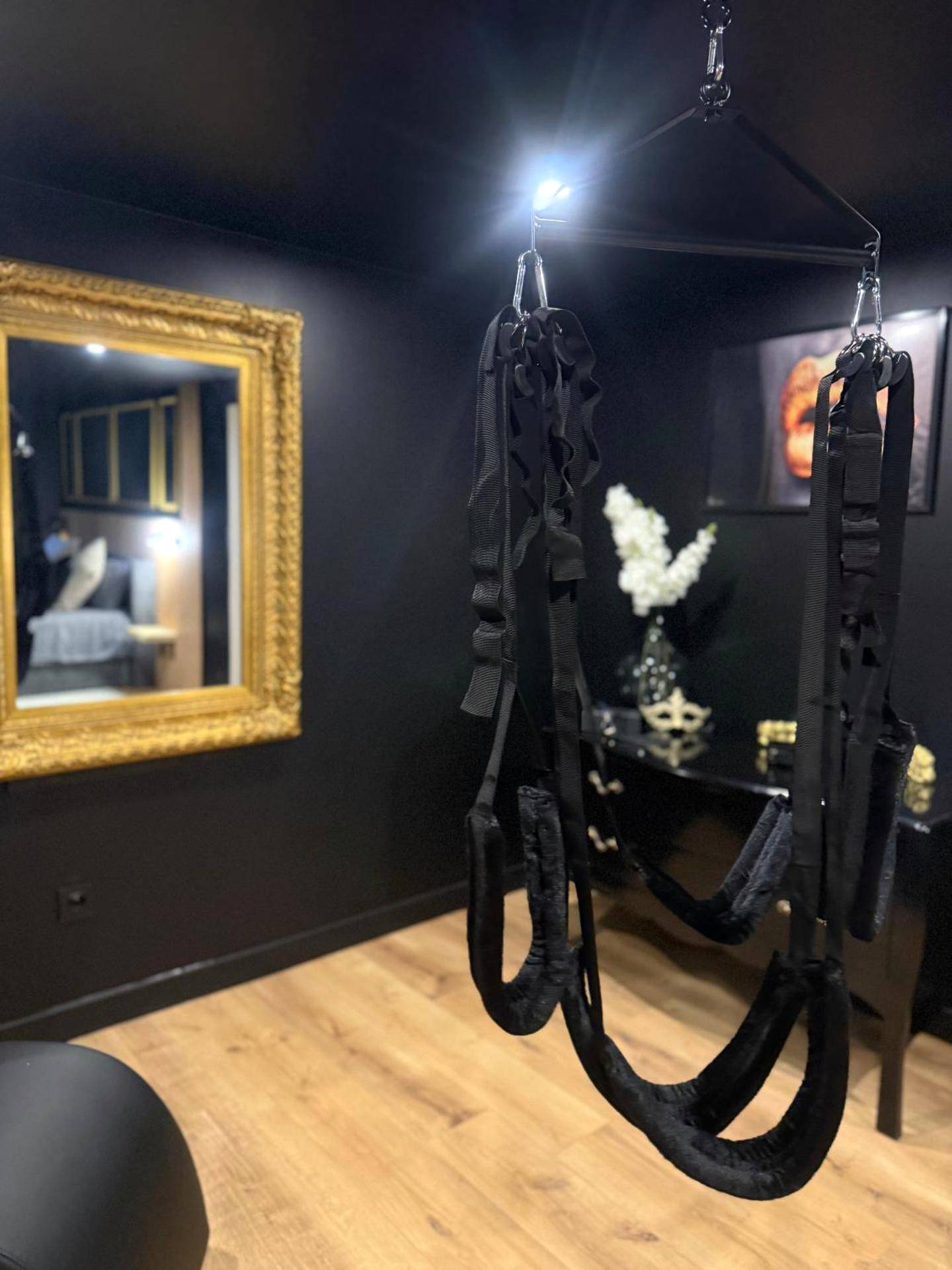 Photo du logement - Loveroom La suite des murmures