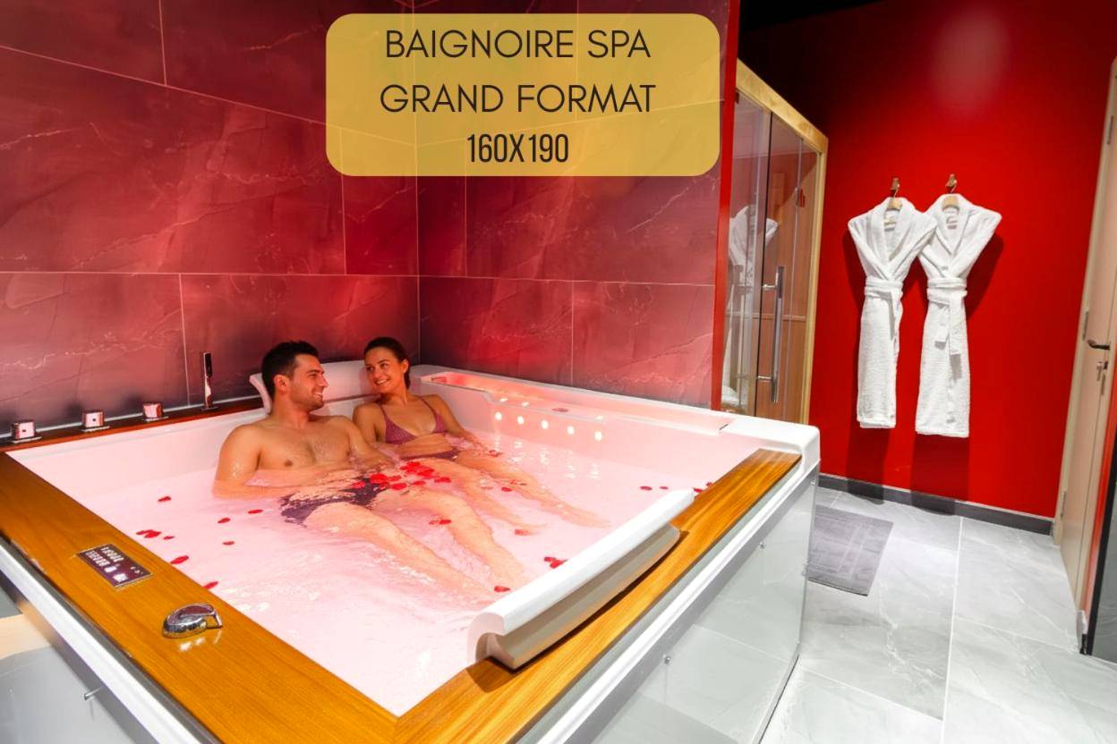 Baignoire spa XL avec pétales de rose - La Suite des Rêves - Les Bonn'apparts - Sur - Seine