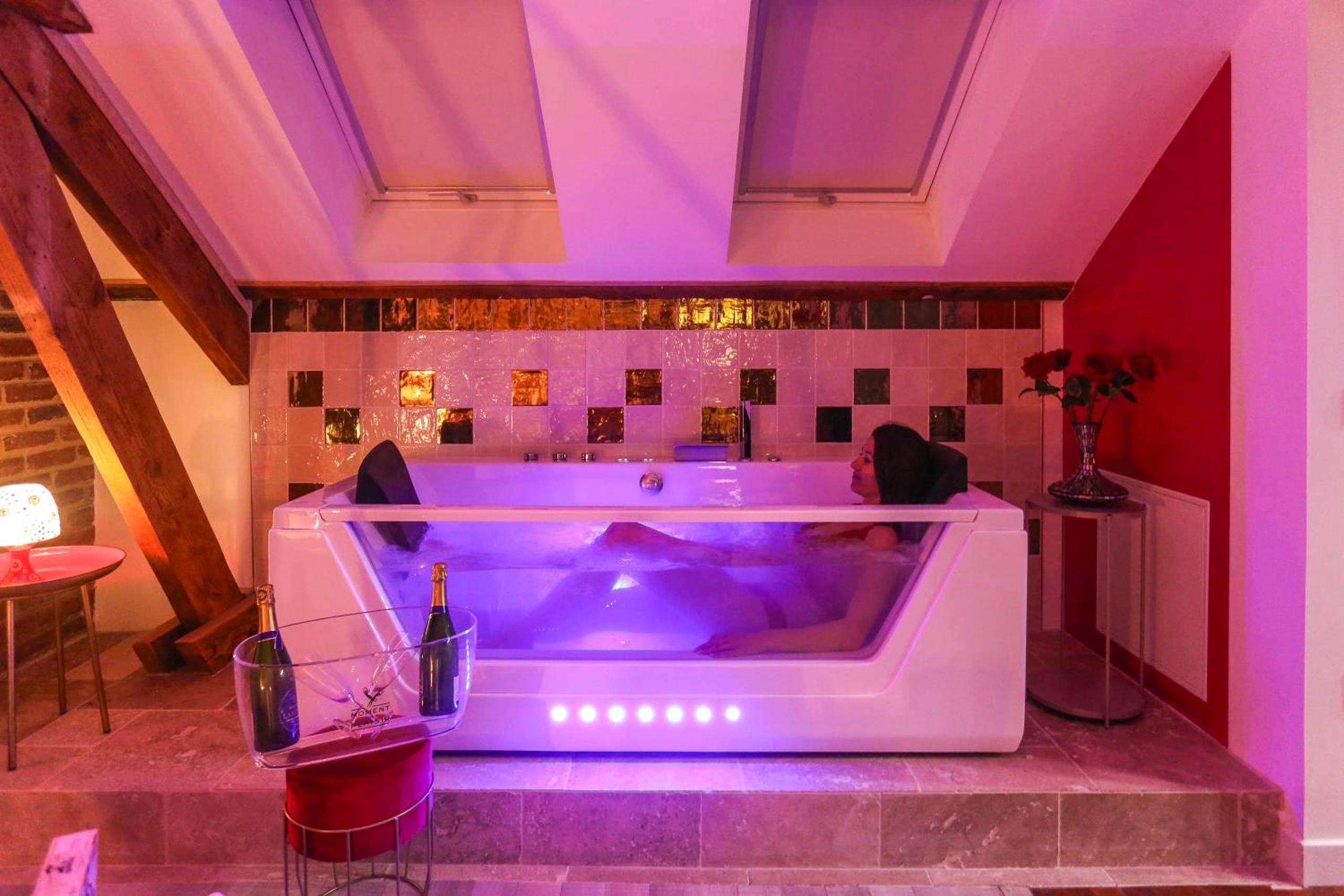 Photo du logement - Suite Romantique 45m2 - Amiens Centre - SPA & Parking