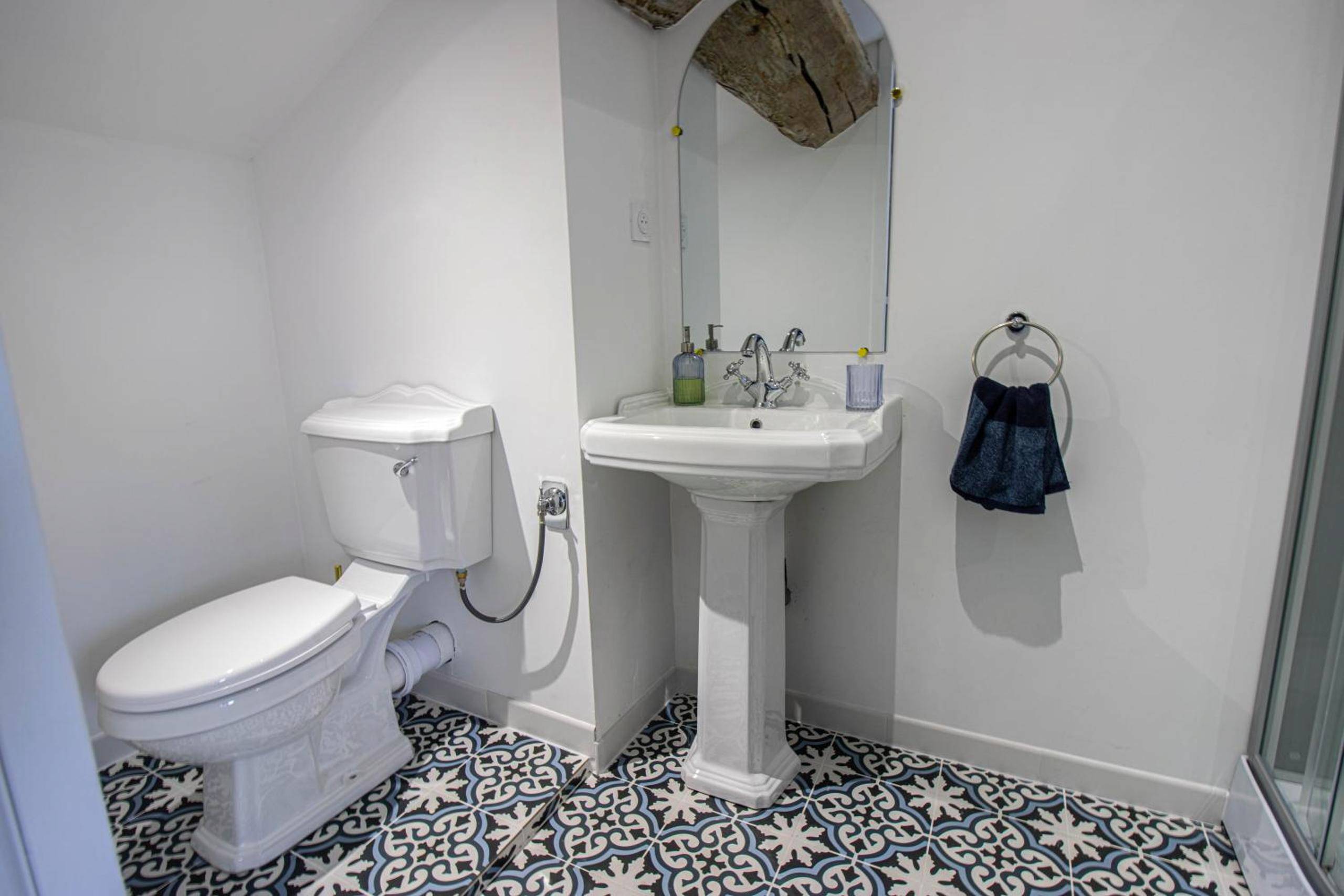 Photo du logement - Suite Saphir - Jacuzzi & Sauna - Saint - Étienne