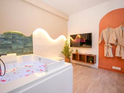Vue du logement - Love Room Le Mans - Suite romantique avec Spa