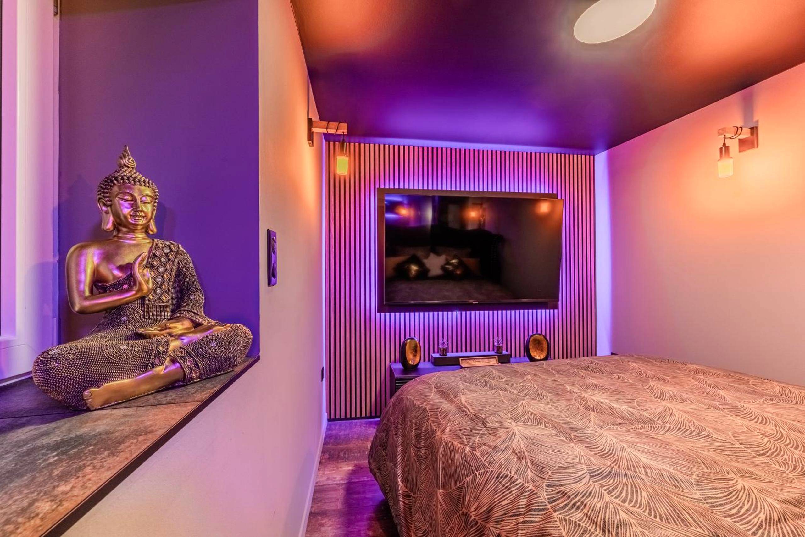 Photo du logement - Suite romantique & Spa privatif pour 2 en Alsace