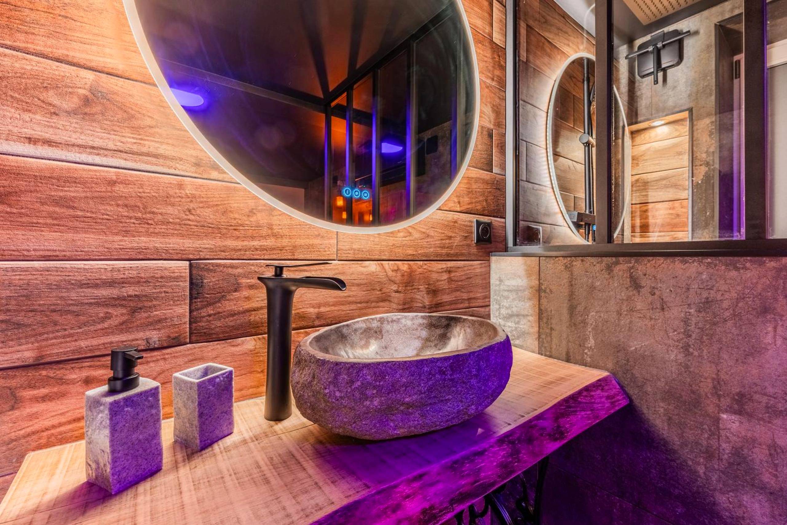 Photo du logement - Suite romantique & Spa privatif pour 2 en Alsace - Drusenheim