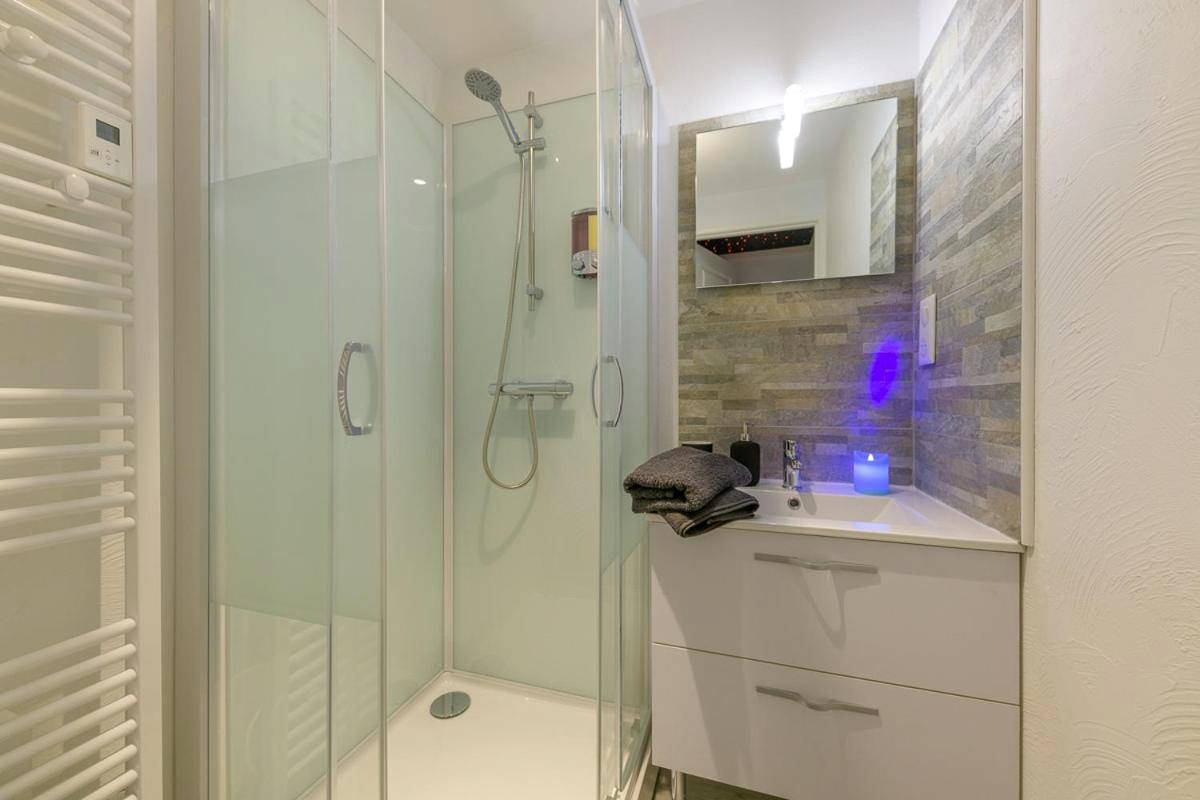 Photo du logement - Love Room - Suite romantique avec spa privatif