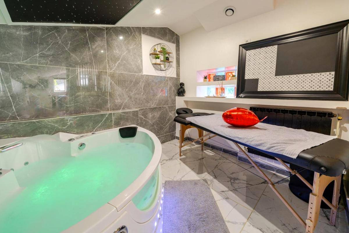 Photo du logement - Suite romantique Spa Balnéothérapie - Échirolles