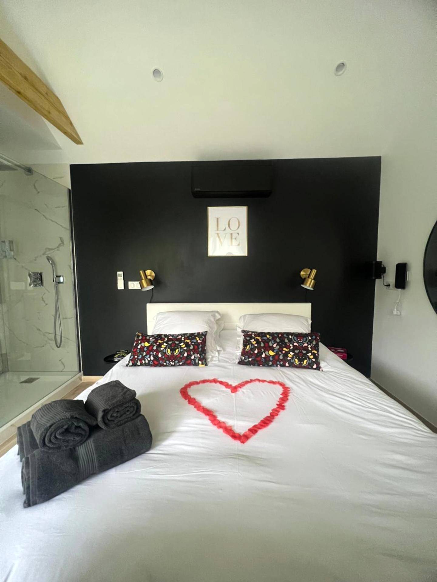 Photo du logement - Suite romantique avec Spa et filet suspendu
