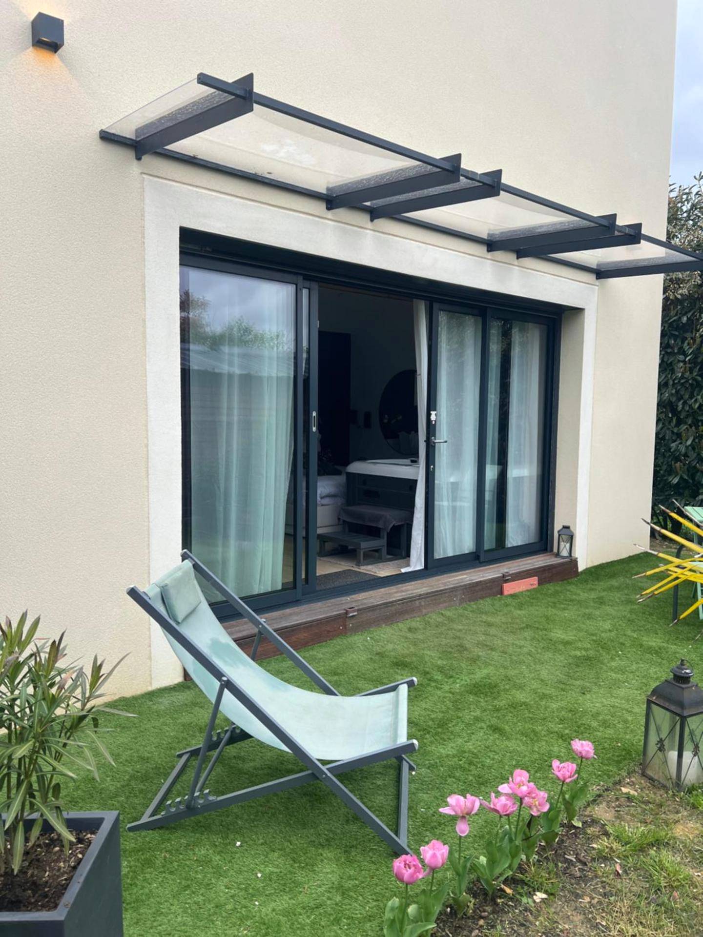 Photo du logement - Suite romantique avec Spa et filet suspendu - Auteuil