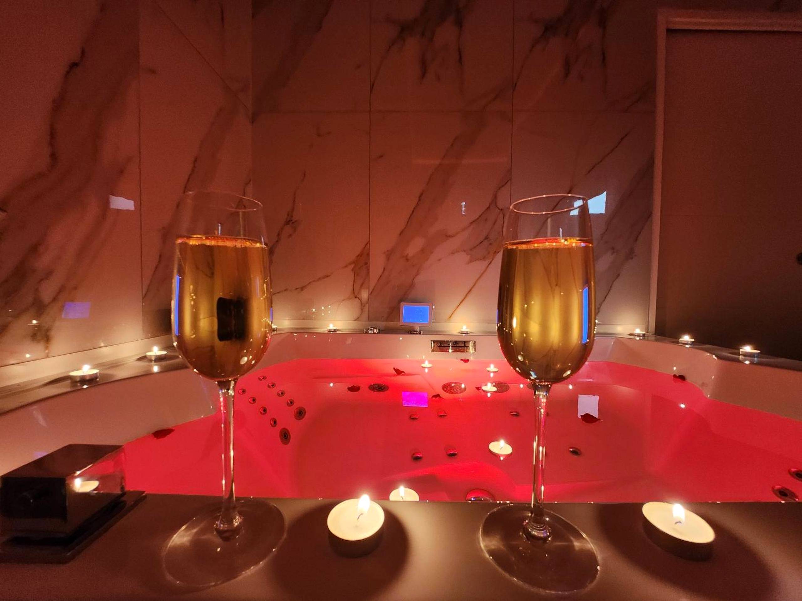 Photo du logement - Suite romantique spa/sauna en Avignon