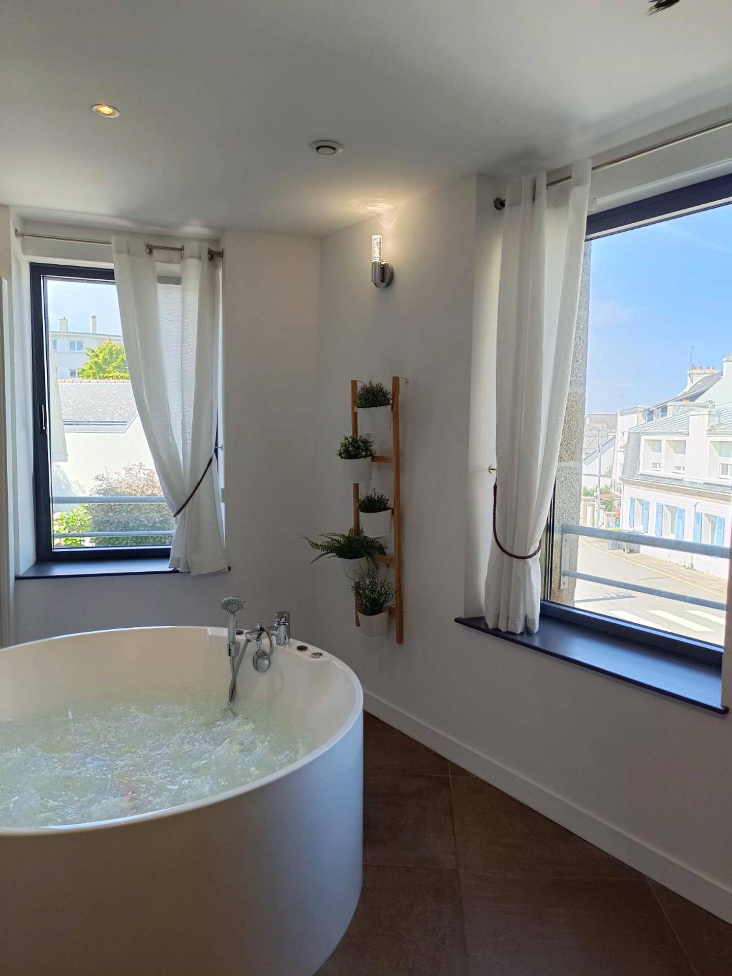 Autre vue interieure - Les Suites de Bougainville - Concarneau