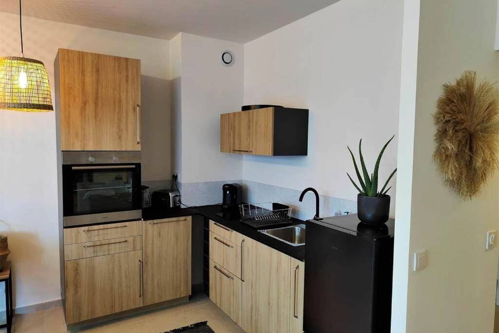 Photo du logement - Suites JM - Le temps d'une Escale (Jacuzzi & Vue Mer) - Hyères