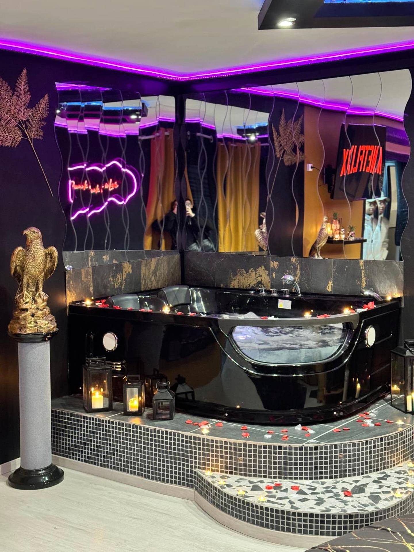 Photo du logement - LA LOVEROOM by Sunnyroom