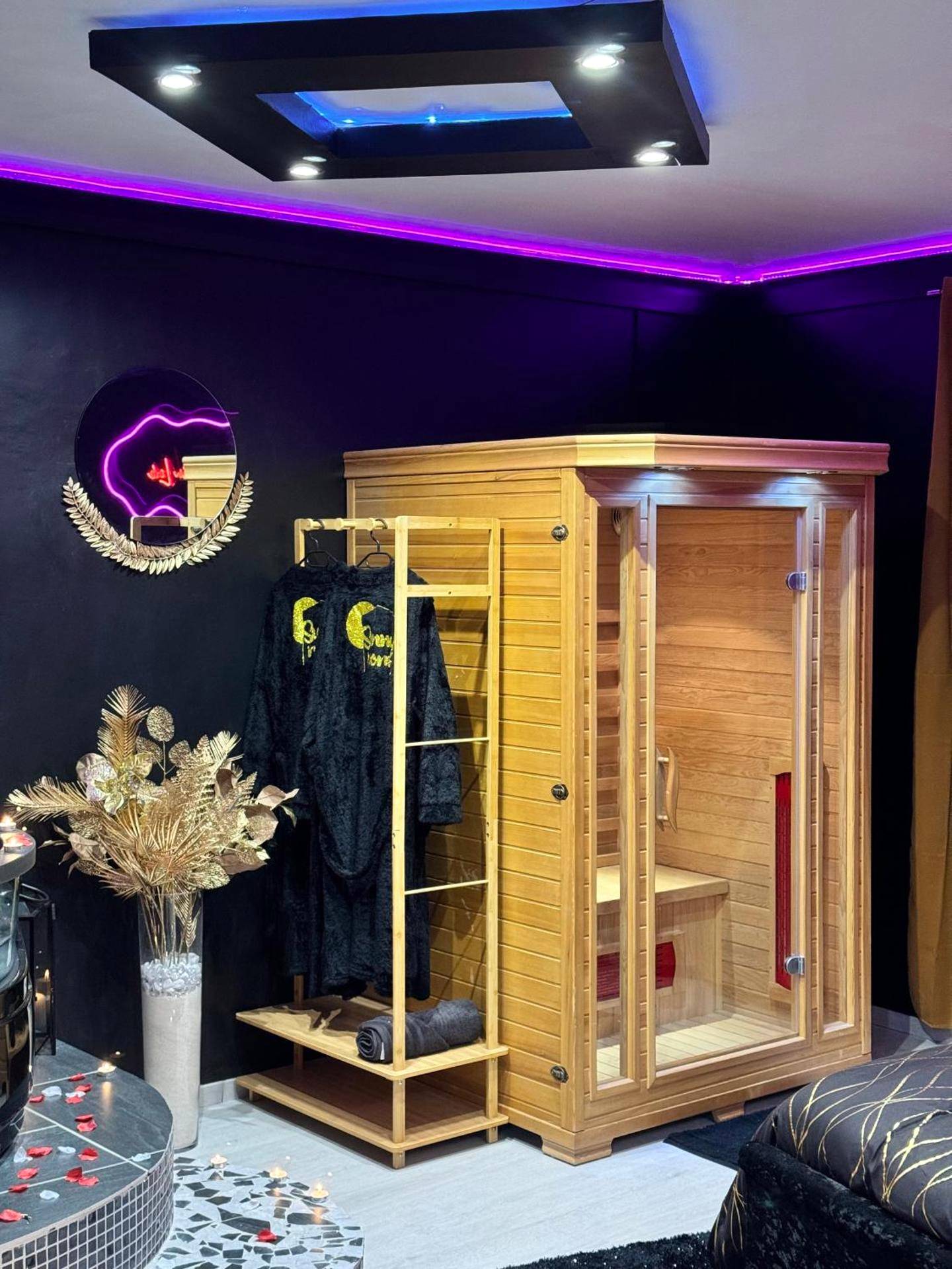 Photo du logement - LA LOVEROOM by Sunnyroom - Perpignan