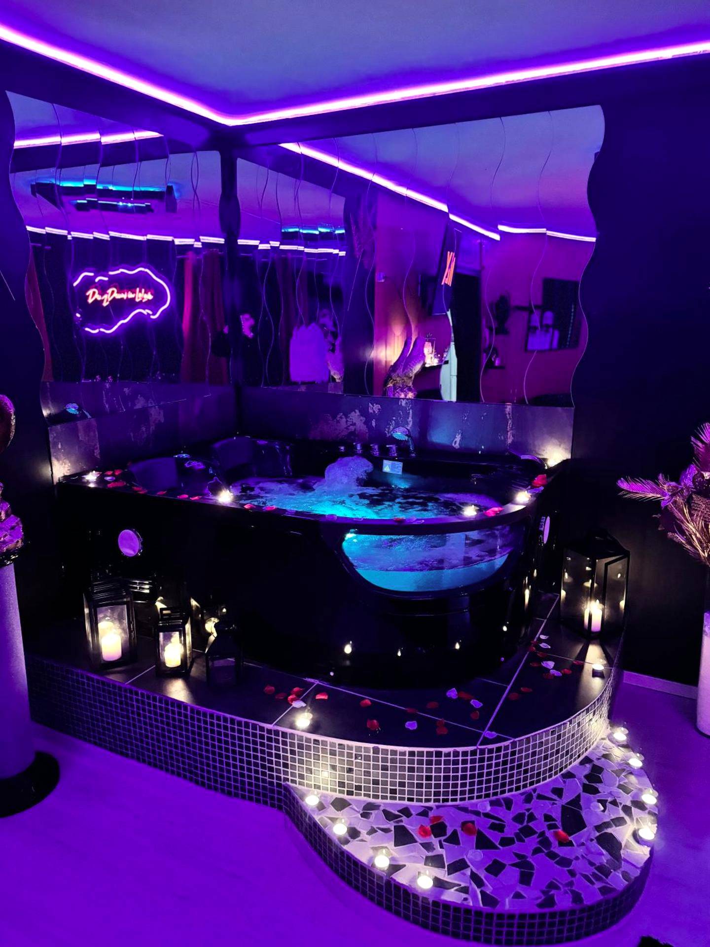 Photo du logement - LA LOVEROOM by Sunnyroom - Perpignan