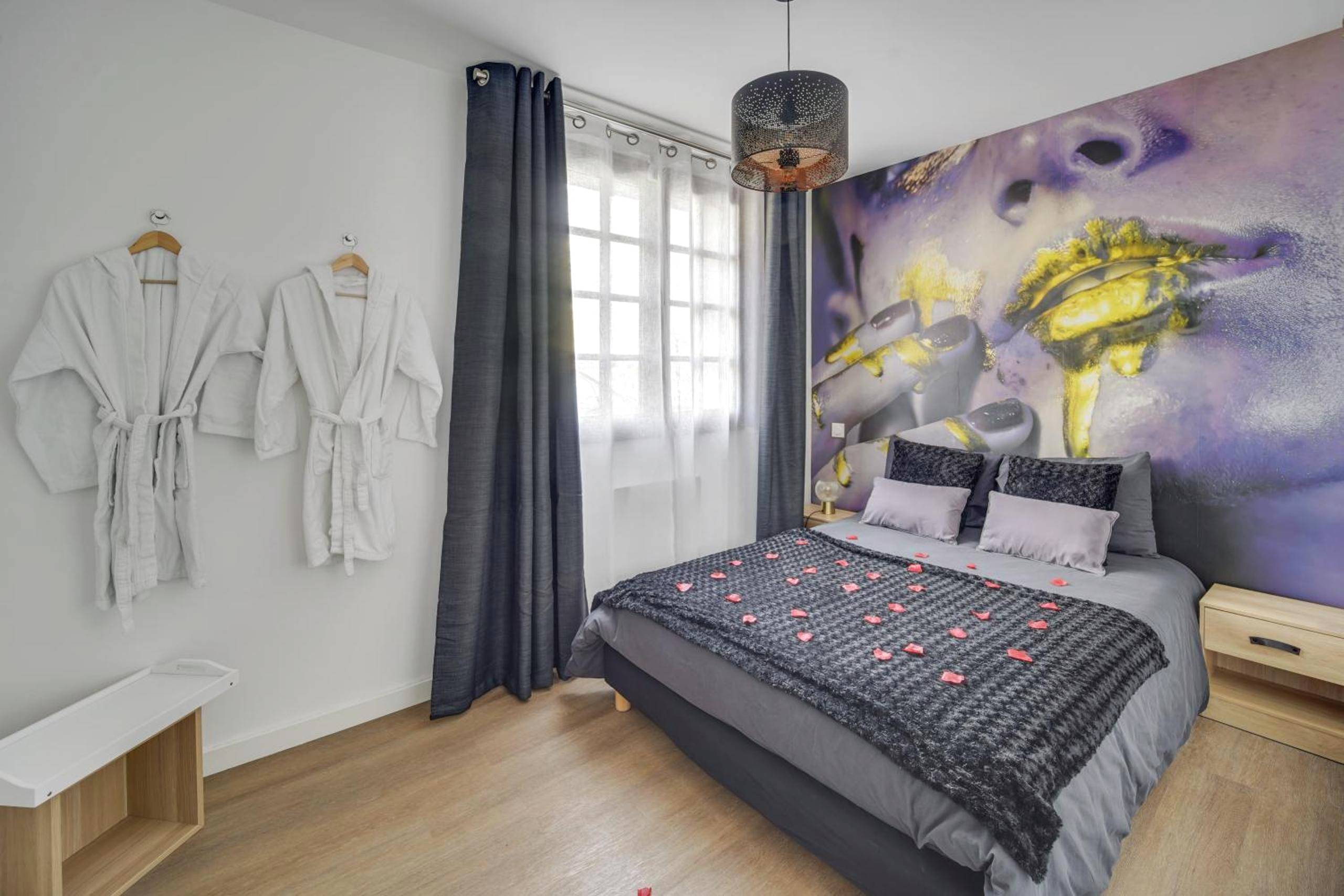 Photo du logement - SWEET ANGEL Suite romantique avec SPA