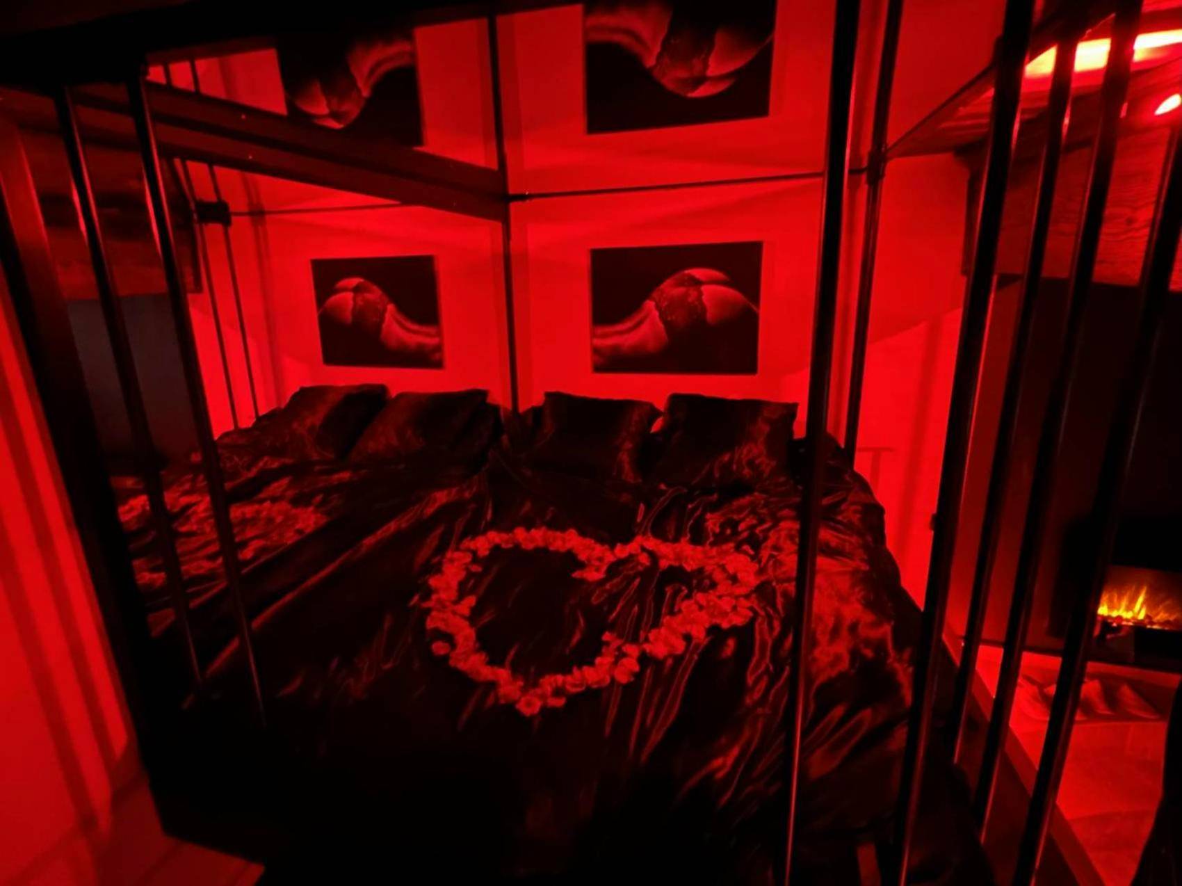 Vue interieure - Sweet secret's jacuzzi - love room Vieux Lyon
