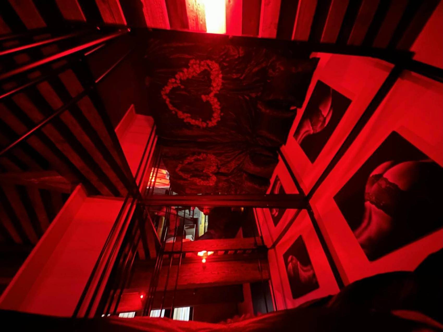 Photo du logement - Sweet secret's jacuzzi - love room Vieux Lyon - Lyon