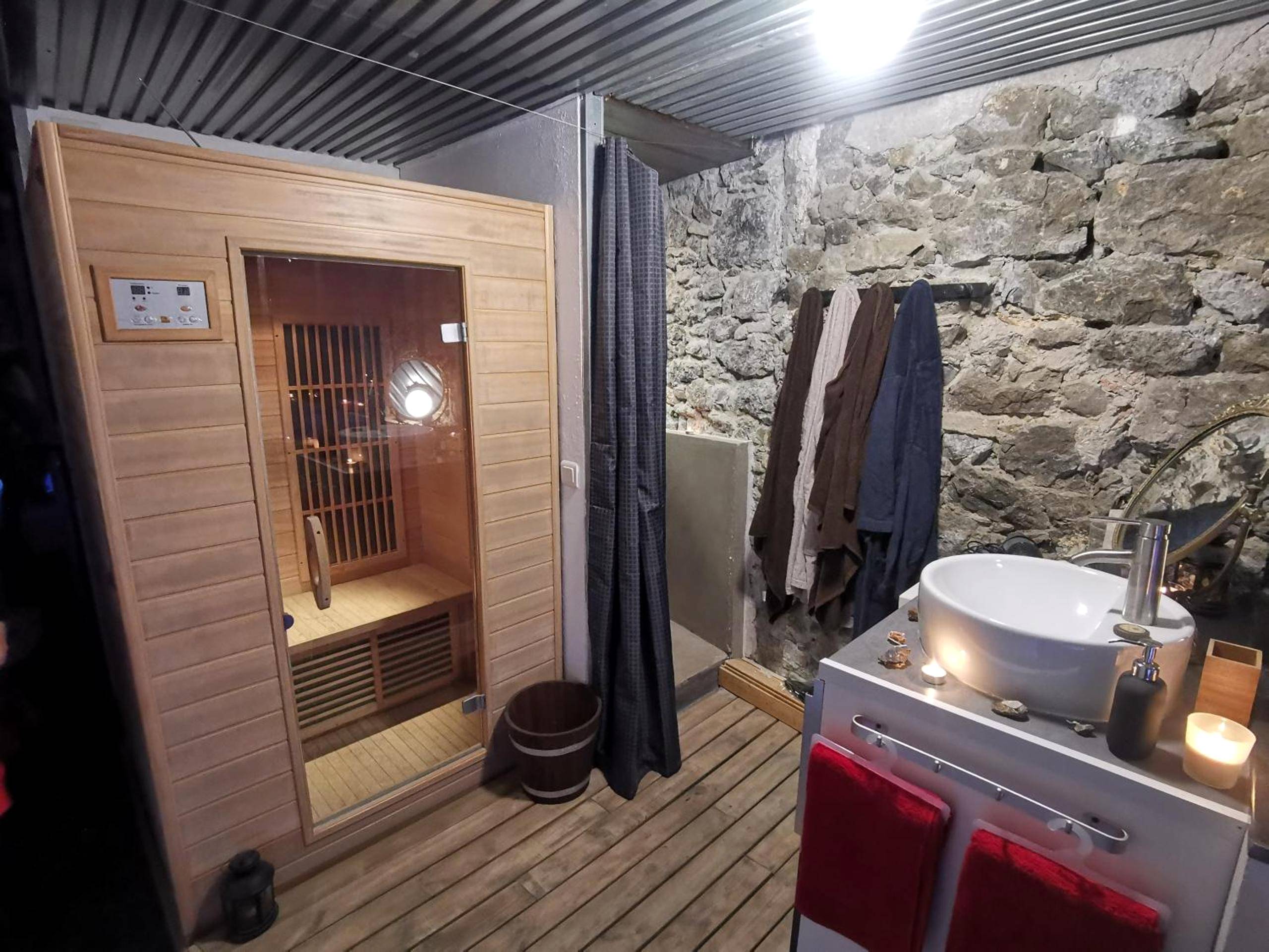 Photo du logement - Sweet Loft Grenoble - Love Room avec jacuzzi & sauna