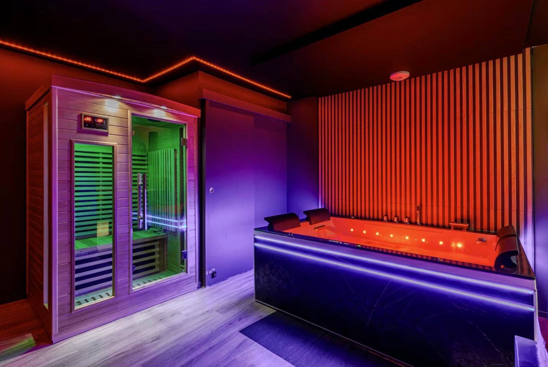 Espace bien - être avec sauna et jacuzzi éclairé - Love Room Rouen - Le Temple du Désir - Intimité & plaisir - HyperCentre