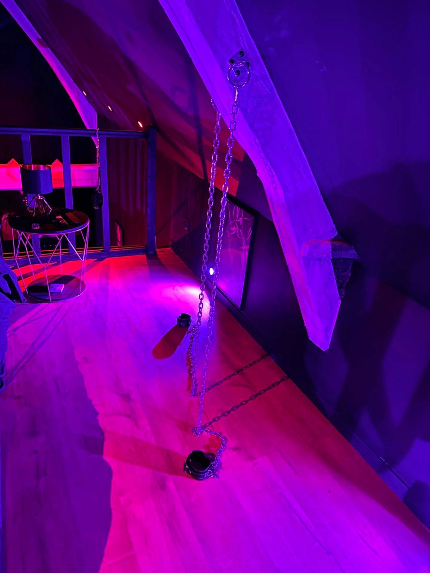 Photo du logement - Loveroom de luxe - Thème 50 nuances de grey maison privative spa insolite - Douchy - les - Mines