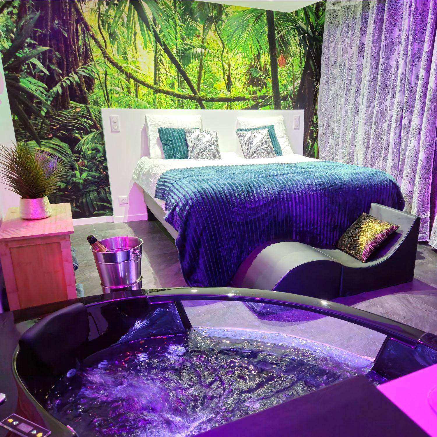 Vue du logement - Love Room Clermont - Ferrand - Loveroom & Jacuzzi TIJUGO - Clermont Ferrand