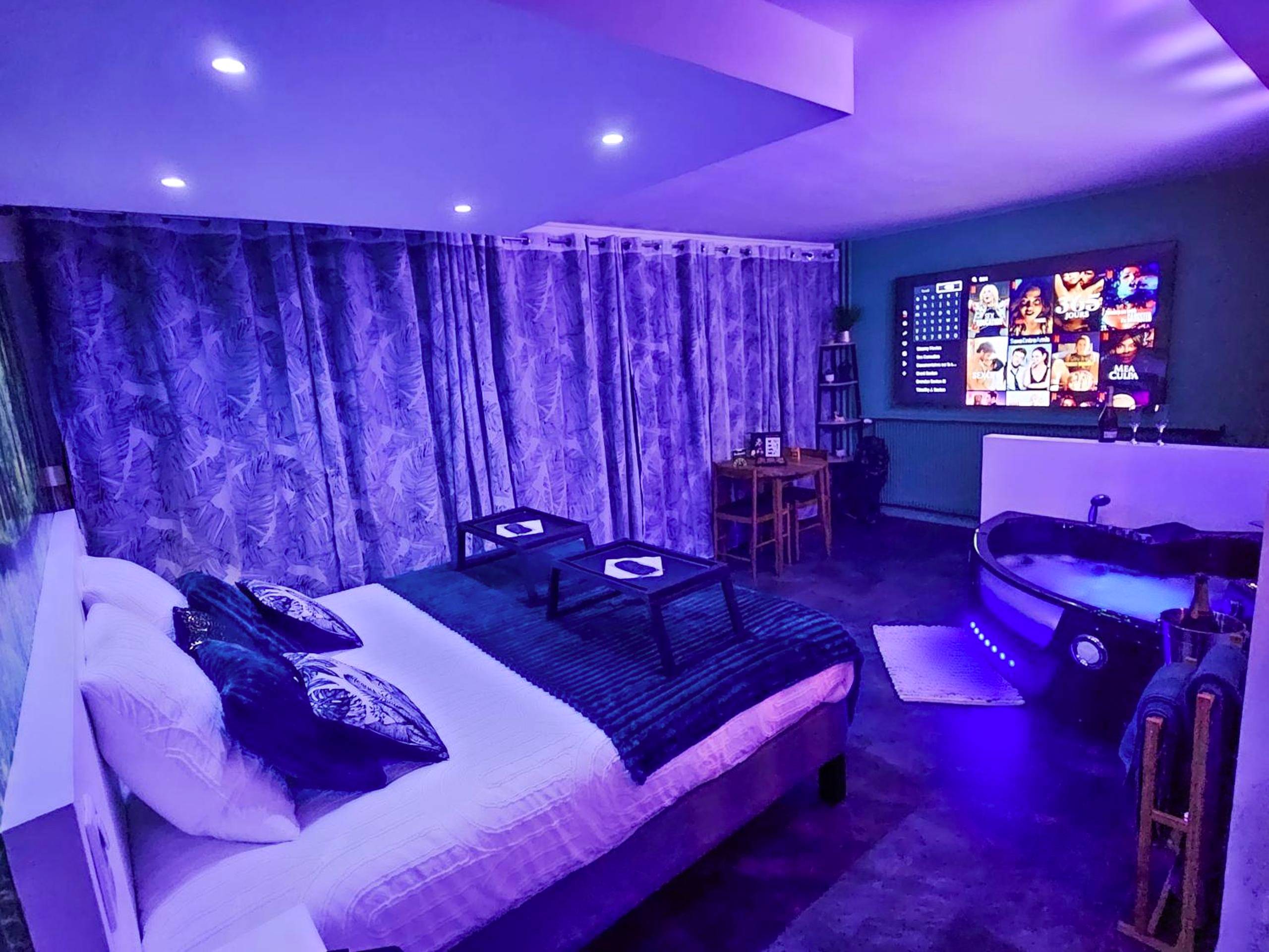 Photo du logement - Loveroom & Jacuzzi TIJUGO - Clermont Ferrand - Clermont - Ferrand