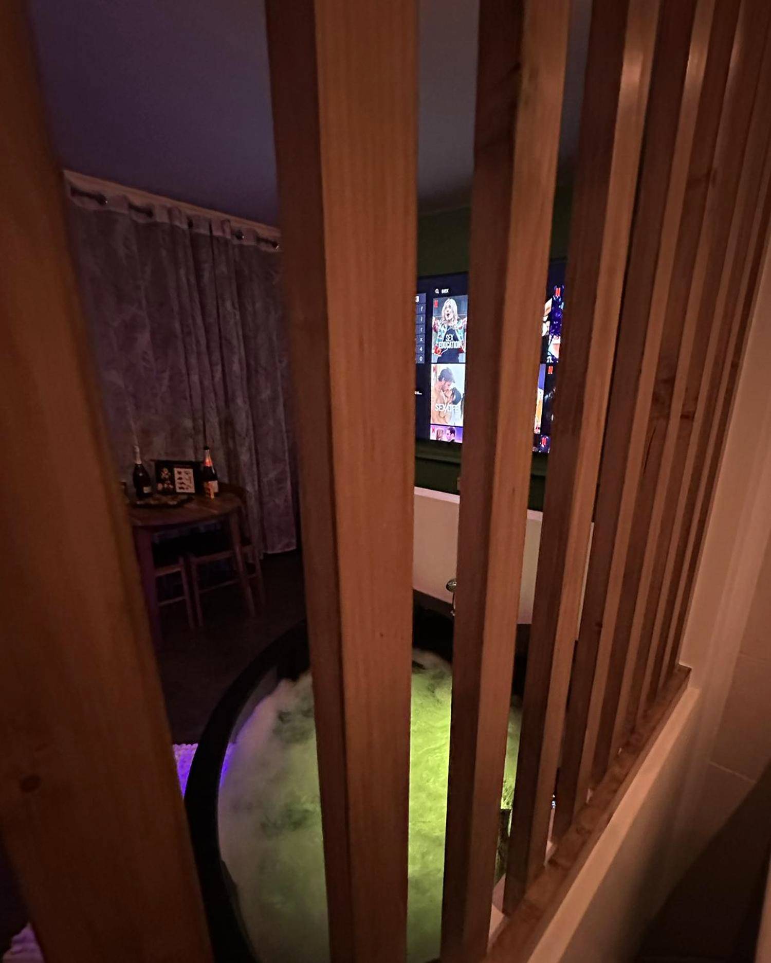 Photo du logement - Loveroom & Jacuzzi TIJUGO - Clermont Ferrand