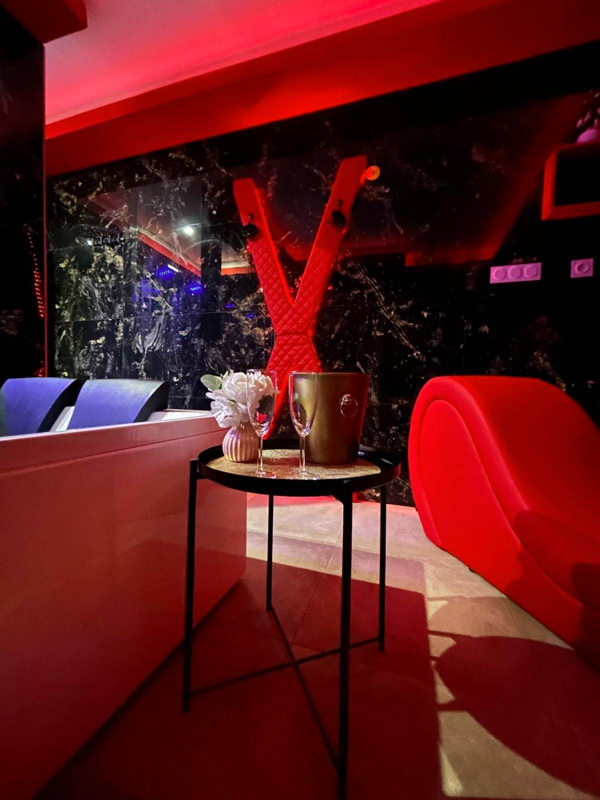 Vue principale - Love Room Montmeyan - Love Room La Tour