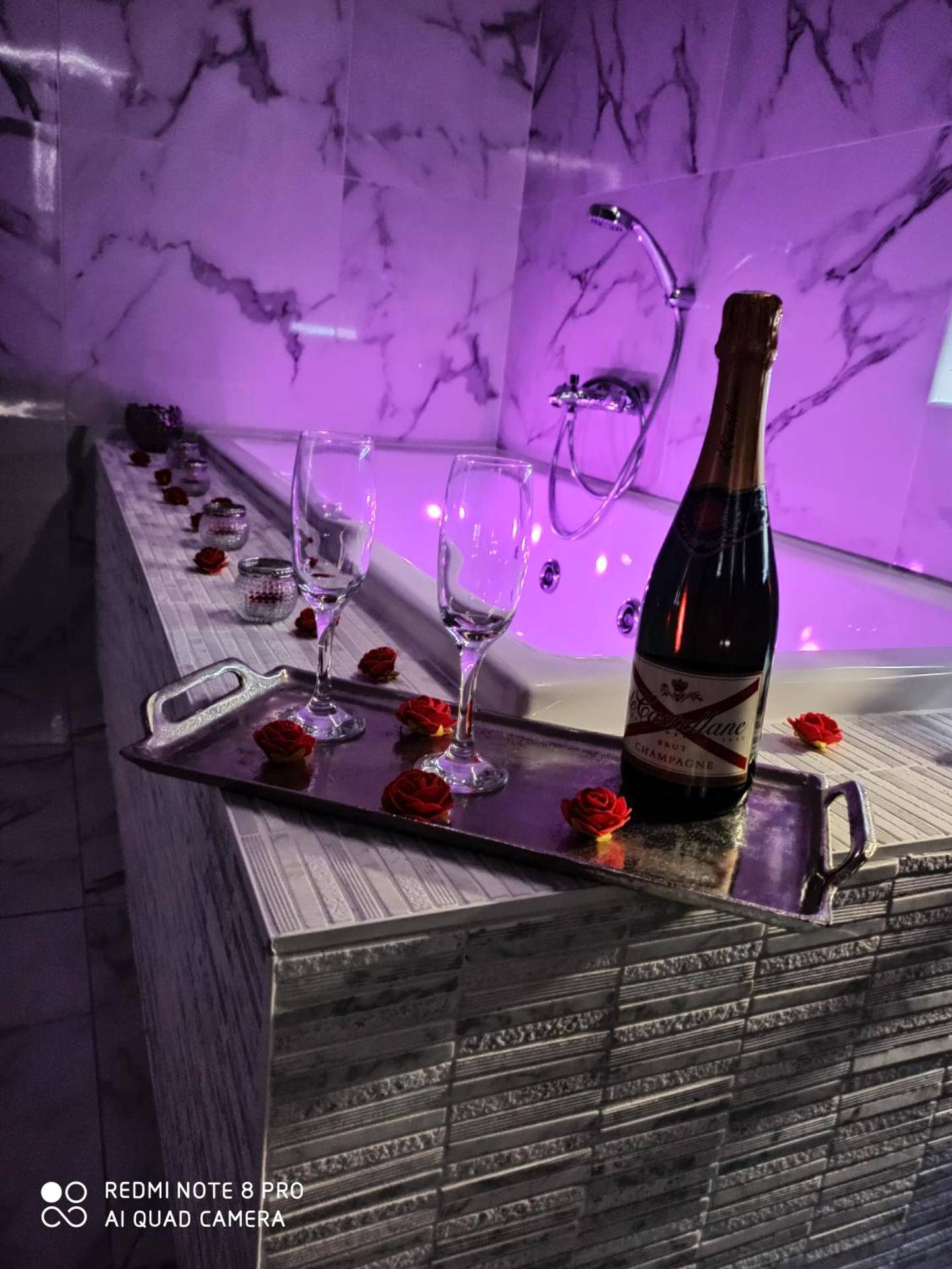 Vue du logement - Love Room Dinan - Triplex 110 m2 centre historique avec jacuzzi DINAN