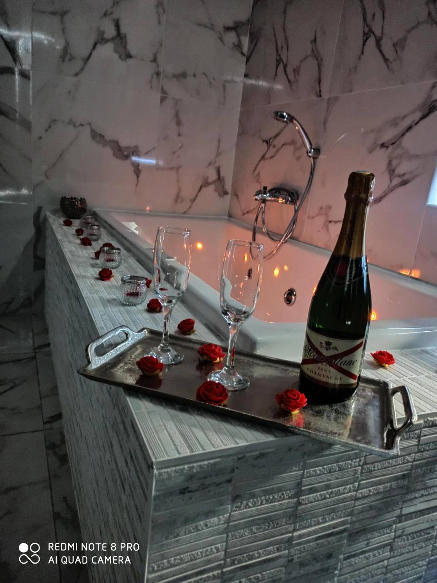 Photo du logement - Triplex 110 m2 centre historique avec jacuzzi DINAN - Dinan