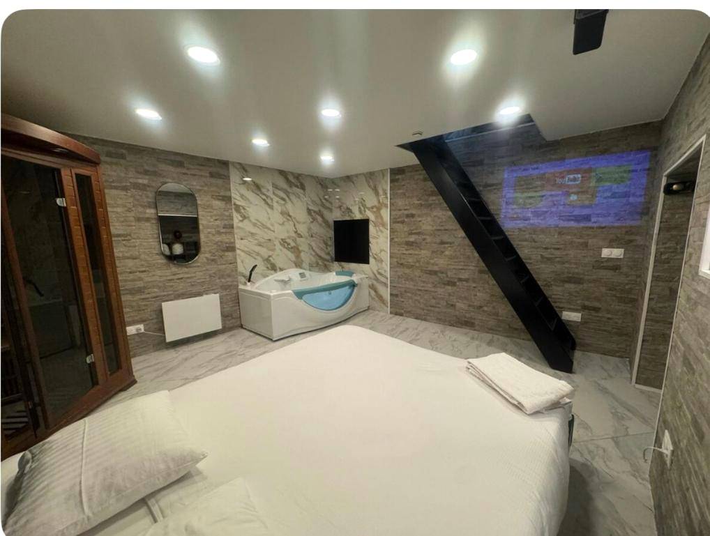 Vue du logement - Maison Appartement Triplex avec jacuzzi et sauna