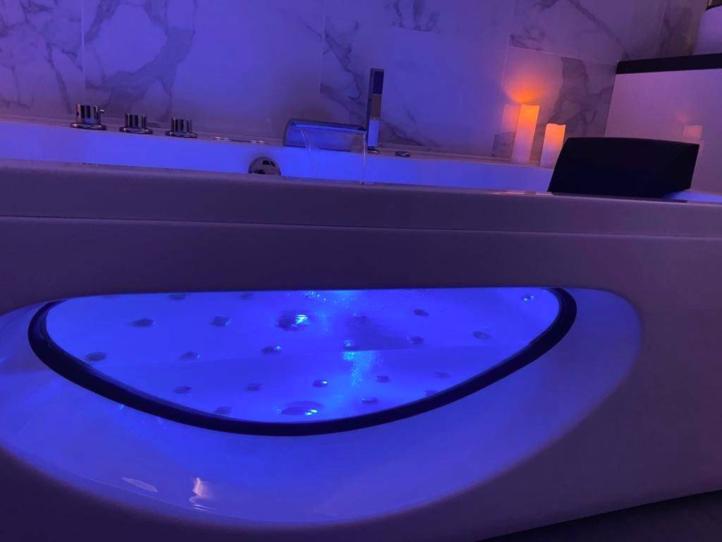 Photo du logement - Trog'Love: Balnéo détente dans une troglodyte