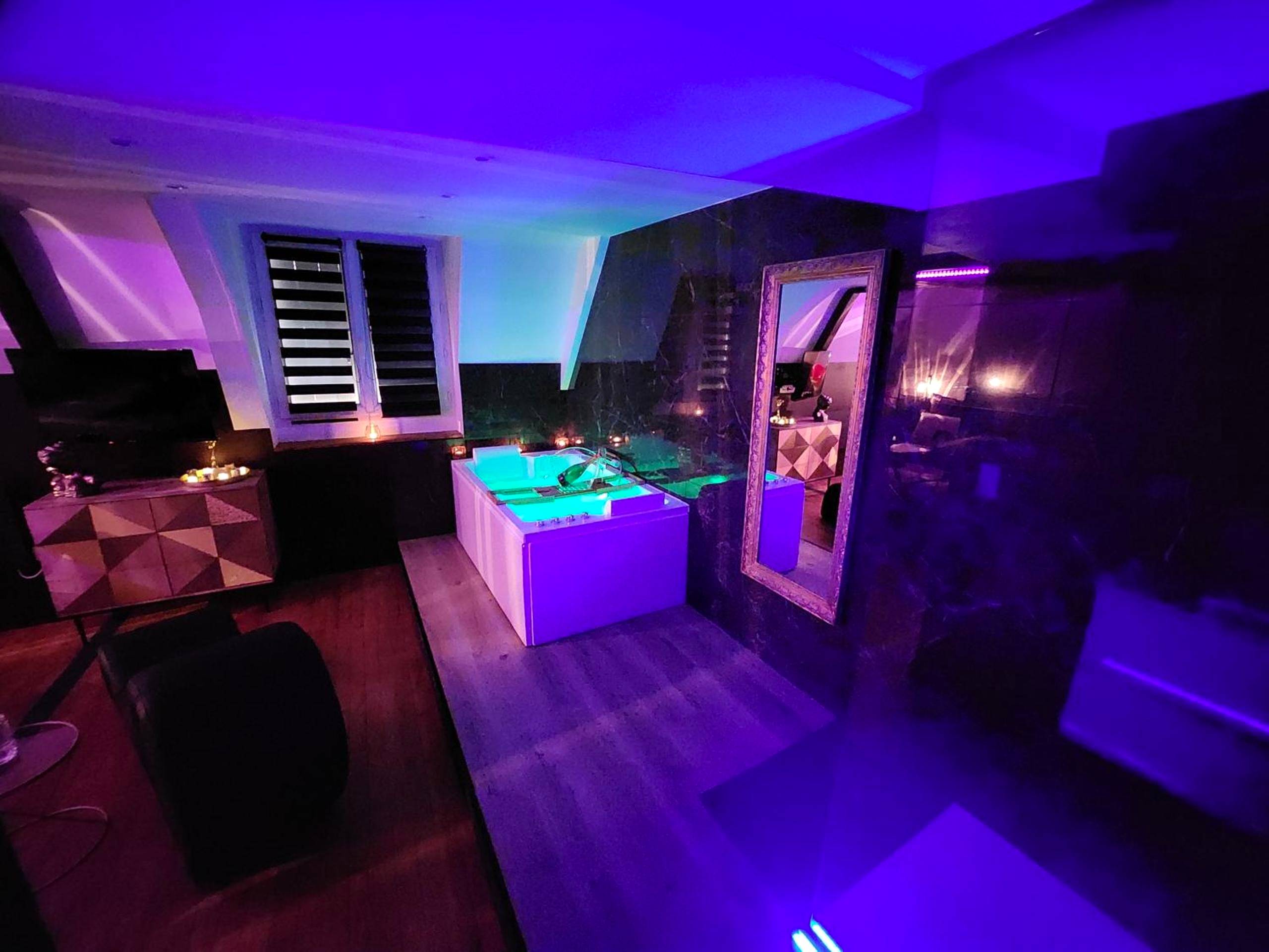 Photo du logement - Caen, Tu m'aimes - Suite Romantique - Caen