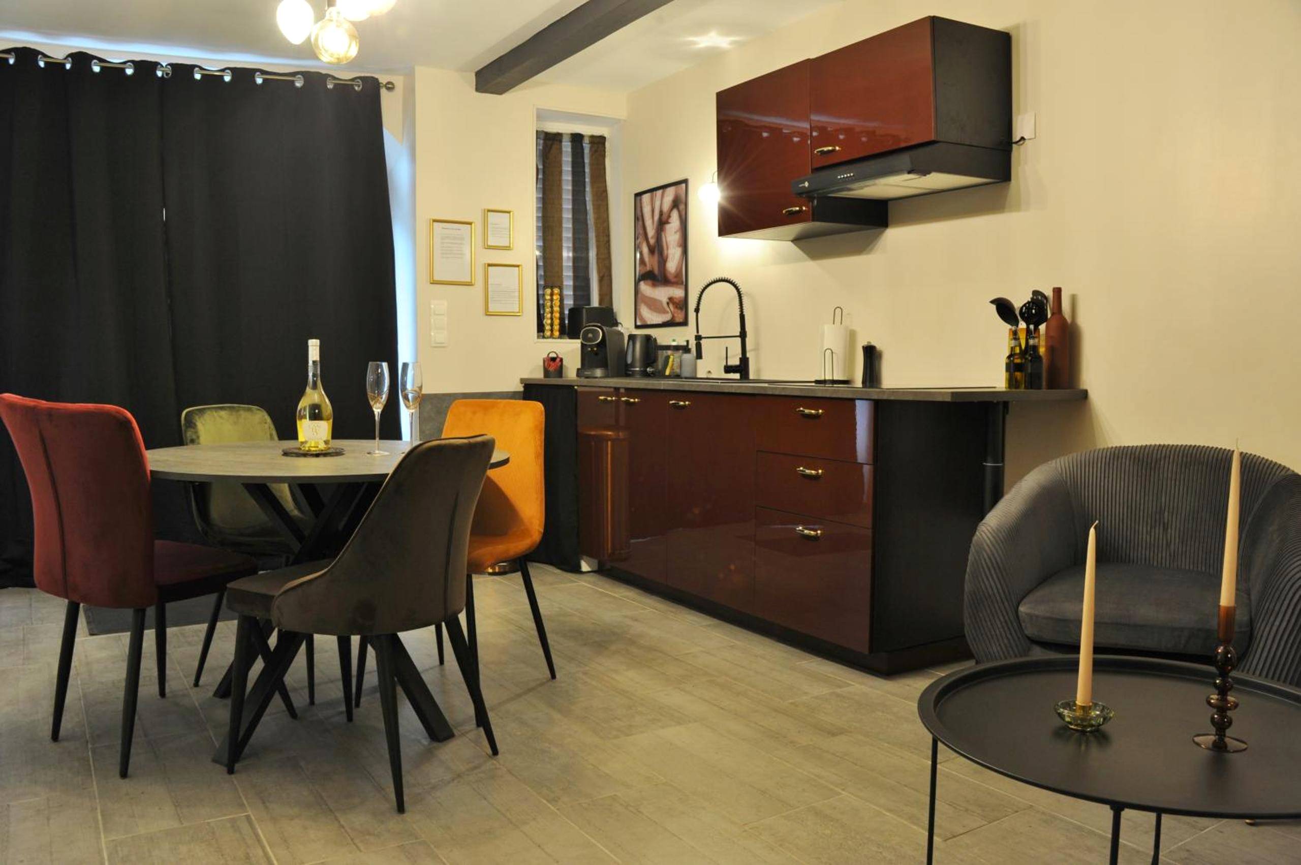 Espace cuisine et coin repas moderne - L'Un Des Sens