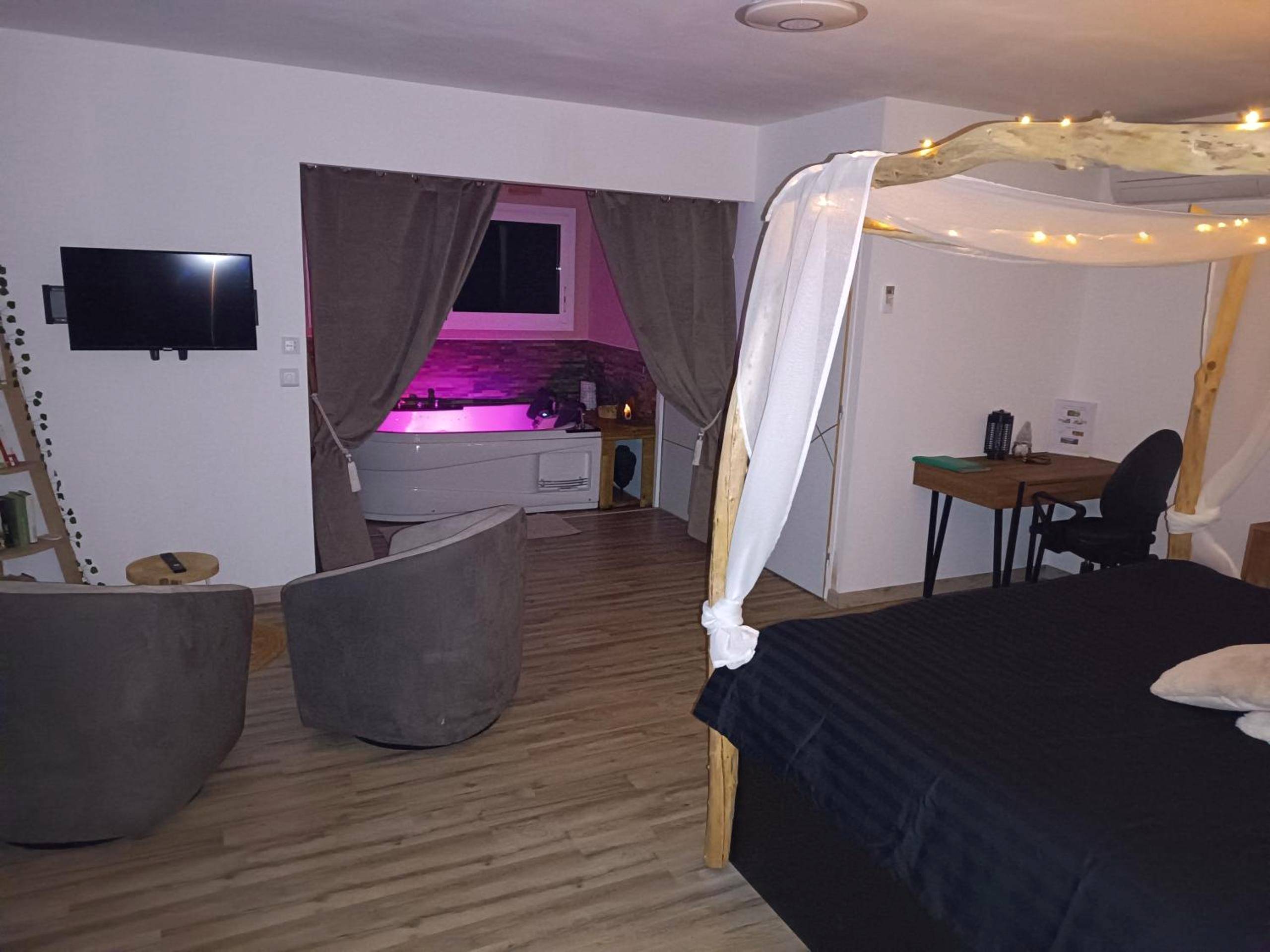 Photo du logement - séjour bien - être balnéothérapie en vallée heureuse à Sorede