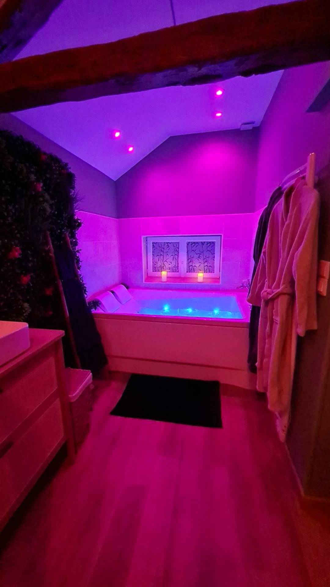 Photo du logement - La Vallée Secrète - Love Hôtel