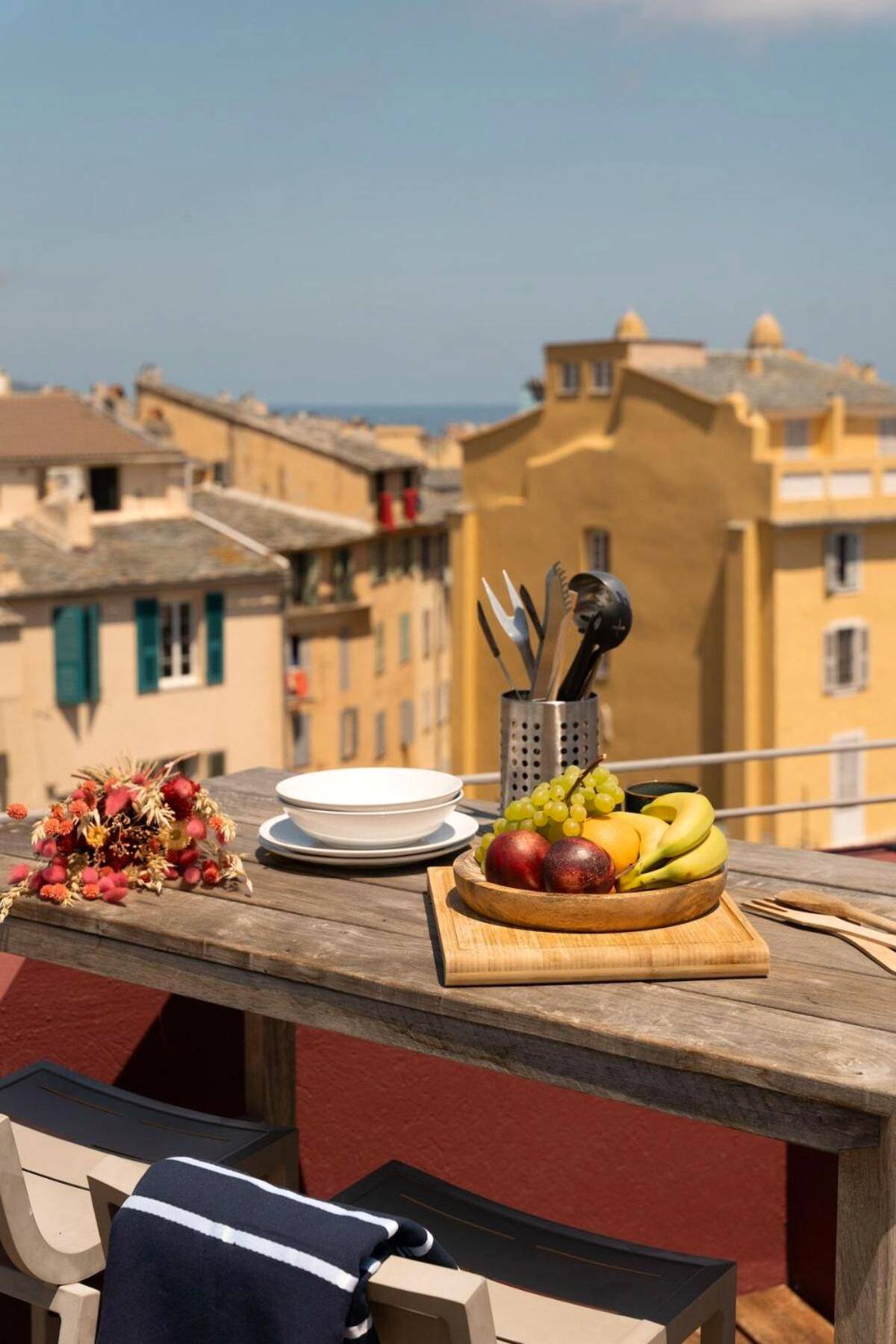 Photo du logement - Vatta appartement centre ville avec roof top bain à remous et vue panoramique - Bastia