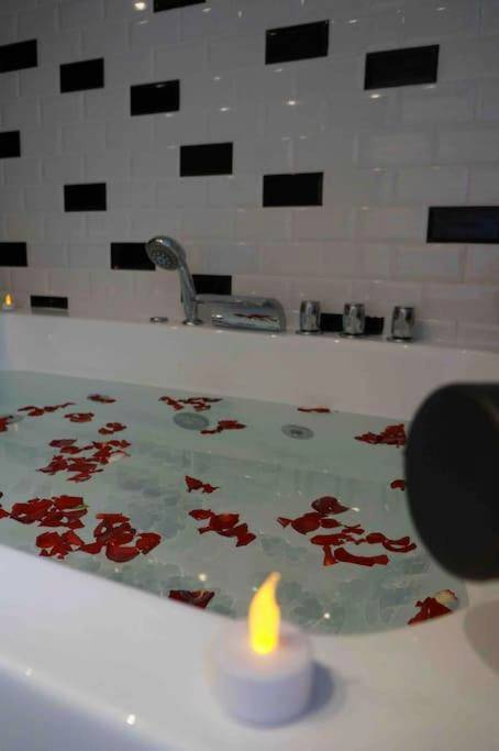 Photo du logement - Vénus Love room Escapade romantique avec jacuzzi