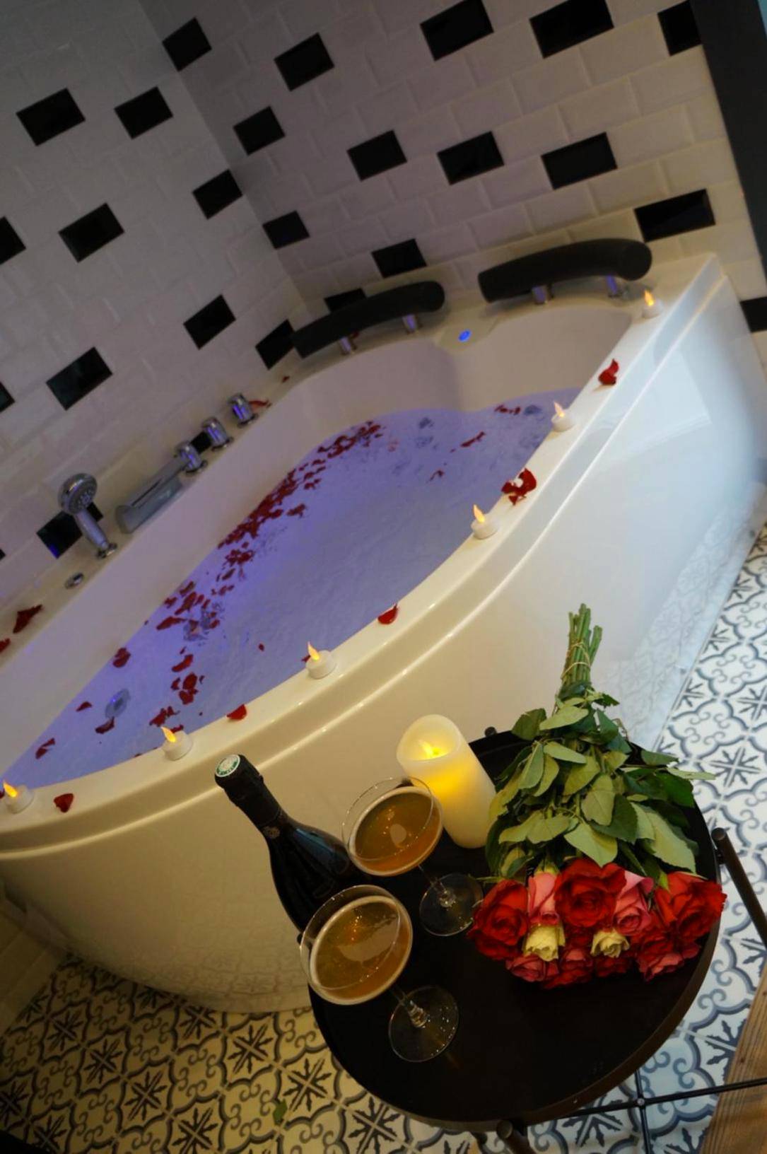 Photo du logement - Vénus Love room Escapade romantique avec jacuzzi